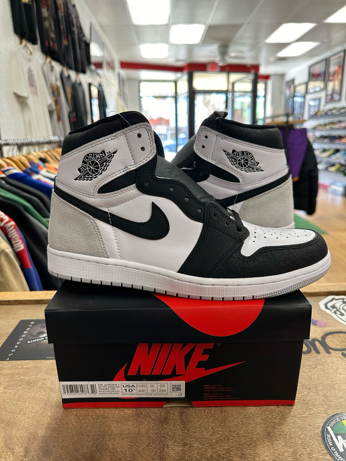 Ds Jordan 1 High Bleached Coral Size 10.5