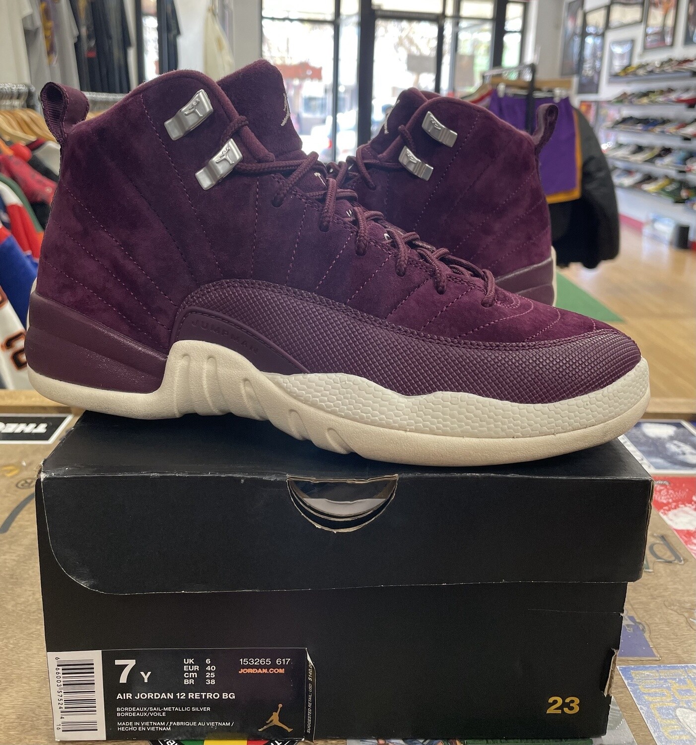 Pre Owned Jordan 12 Retro Bordeaux 7Y
