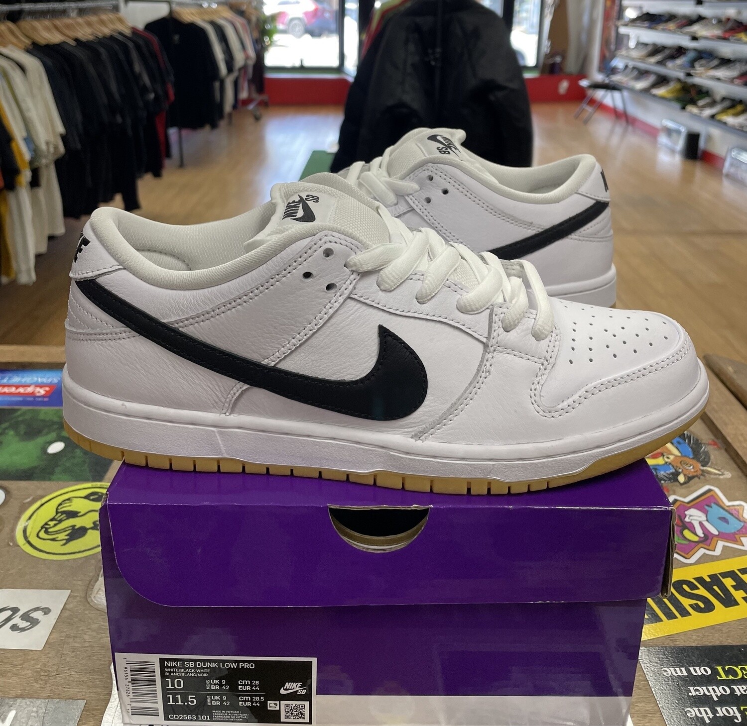 DS Nike SB White Gum Size 10