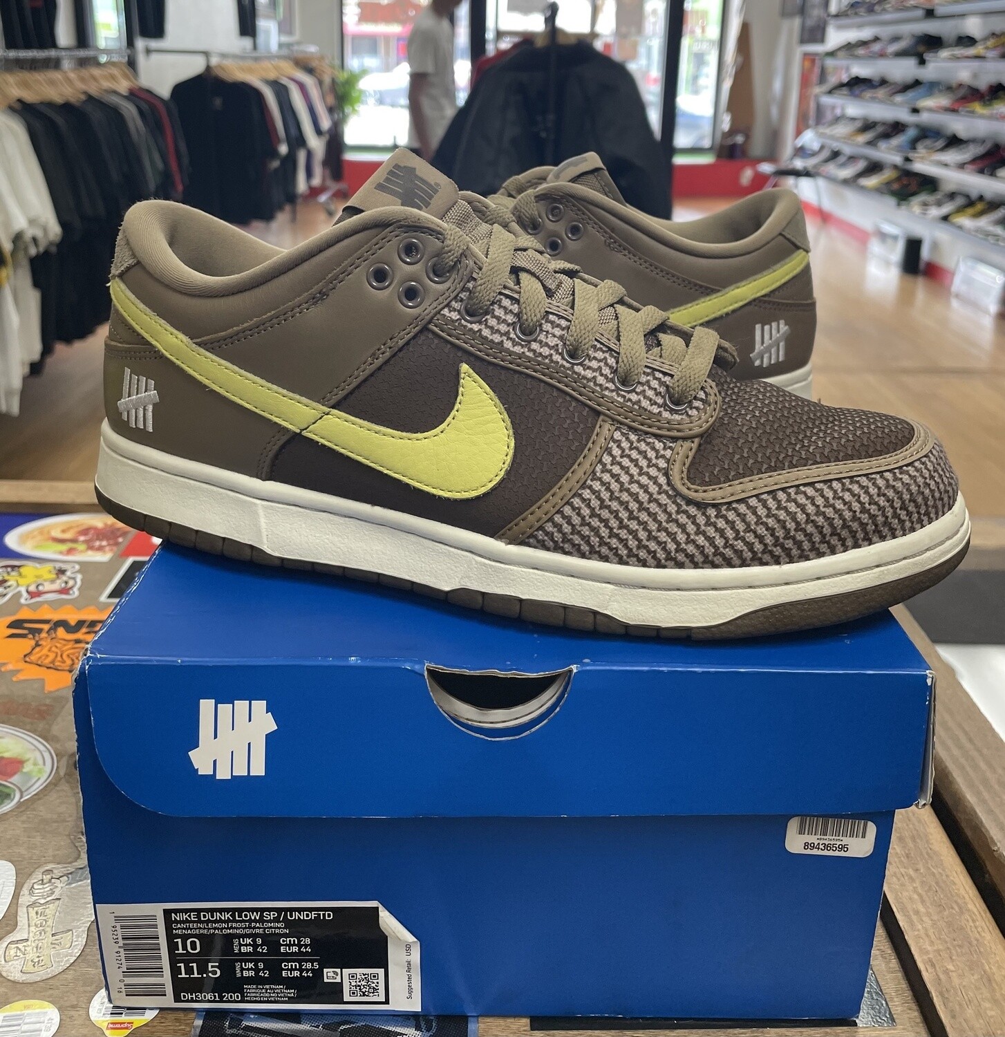 Pre Owned Nike Dunk Low SP Undefeated Dunk Size 10