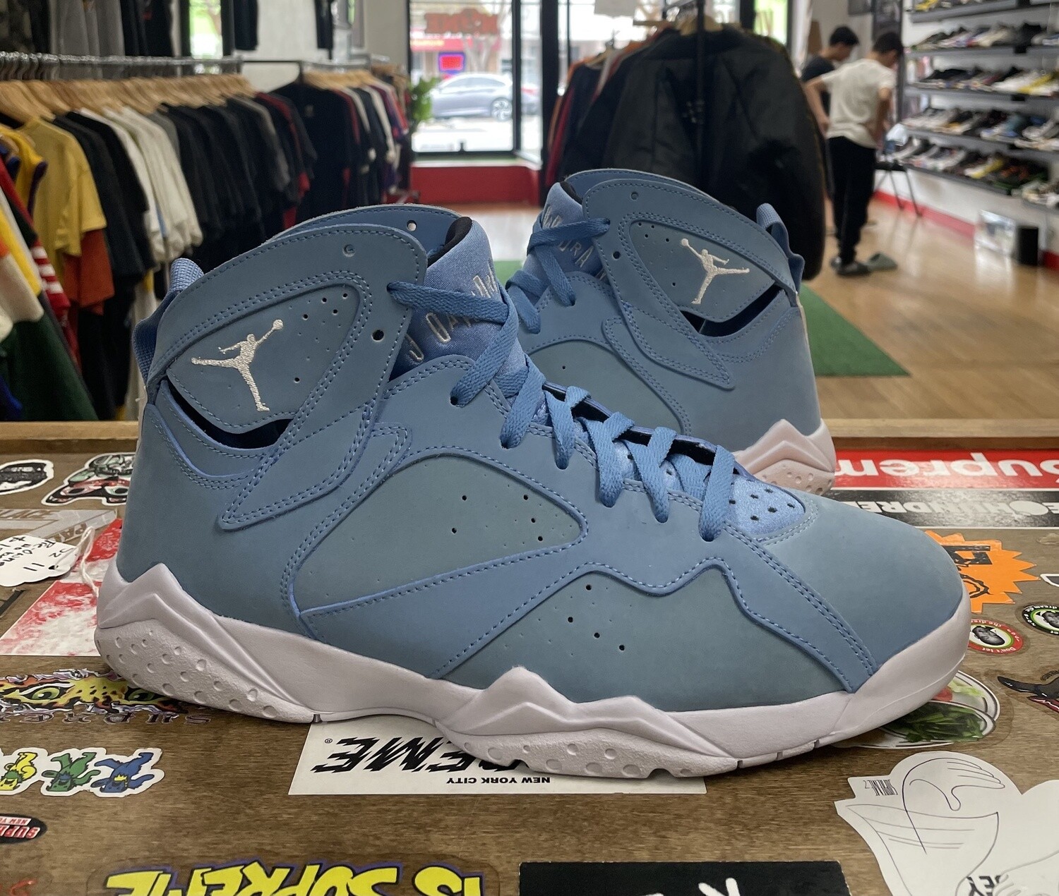 Pre Owned Jordan 7 Pantone Size 11 No Box