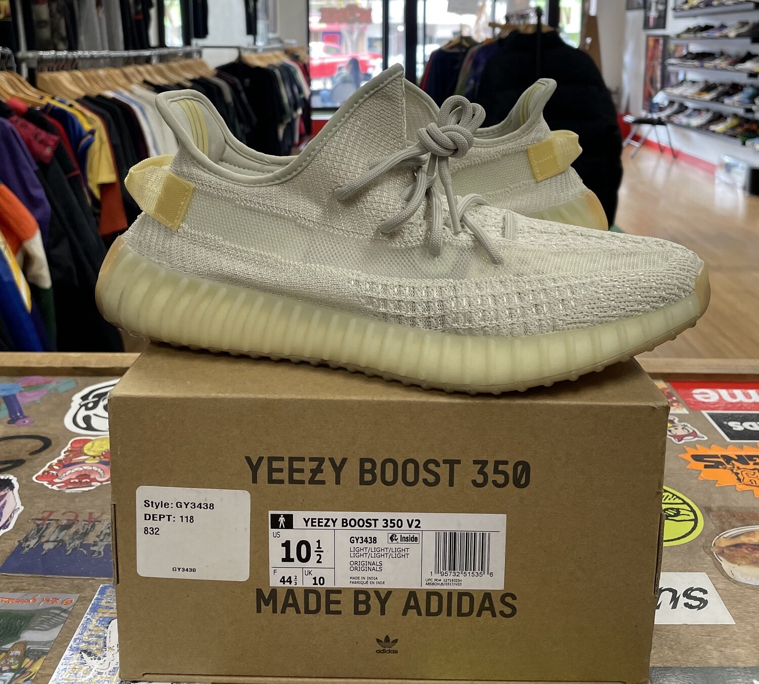Pre-Owned Yeezy 350 V2 Light Size 10.5