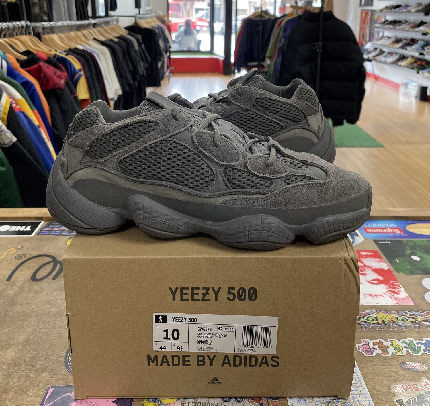 Pre-Owned Yeezy 500 Granite Size 10