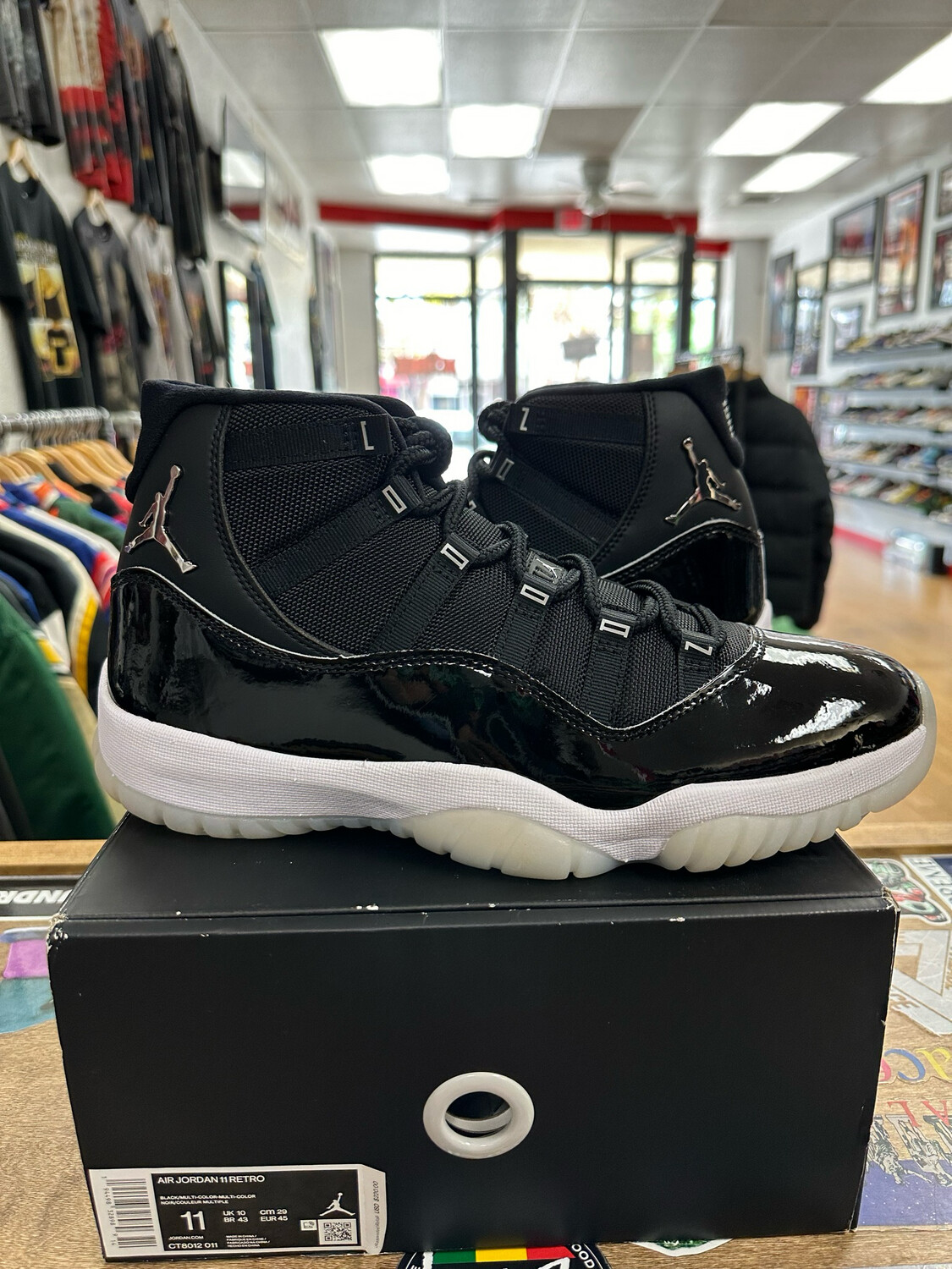 Ds Jordan 11 Jubliee  Size 11