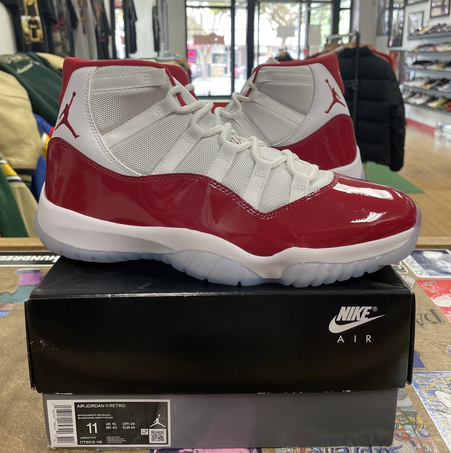 DS Jordan 11 Retro Cherry Red Size 11