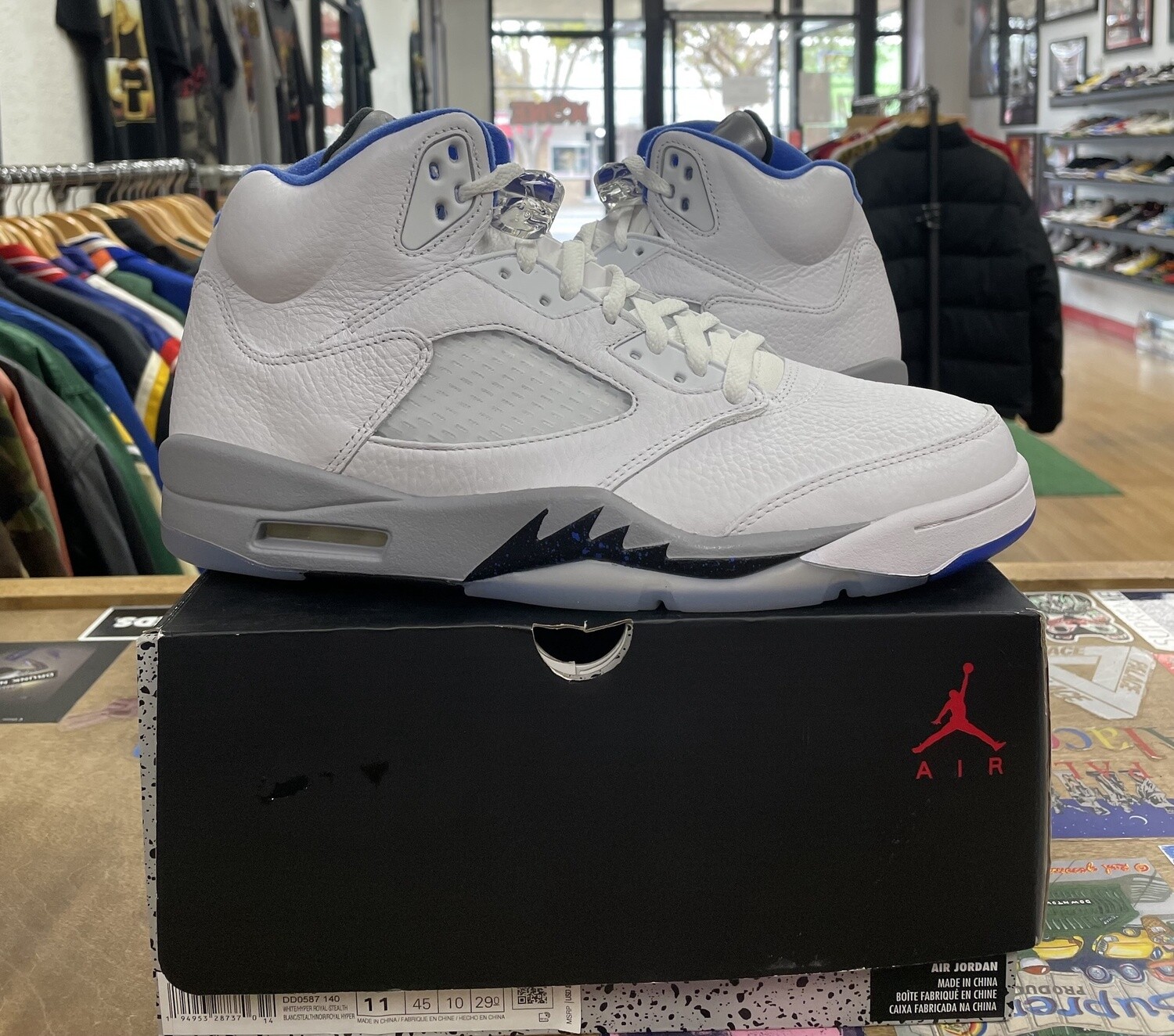 DS Jordan 5 Retro White Stealth (2021) Size 11