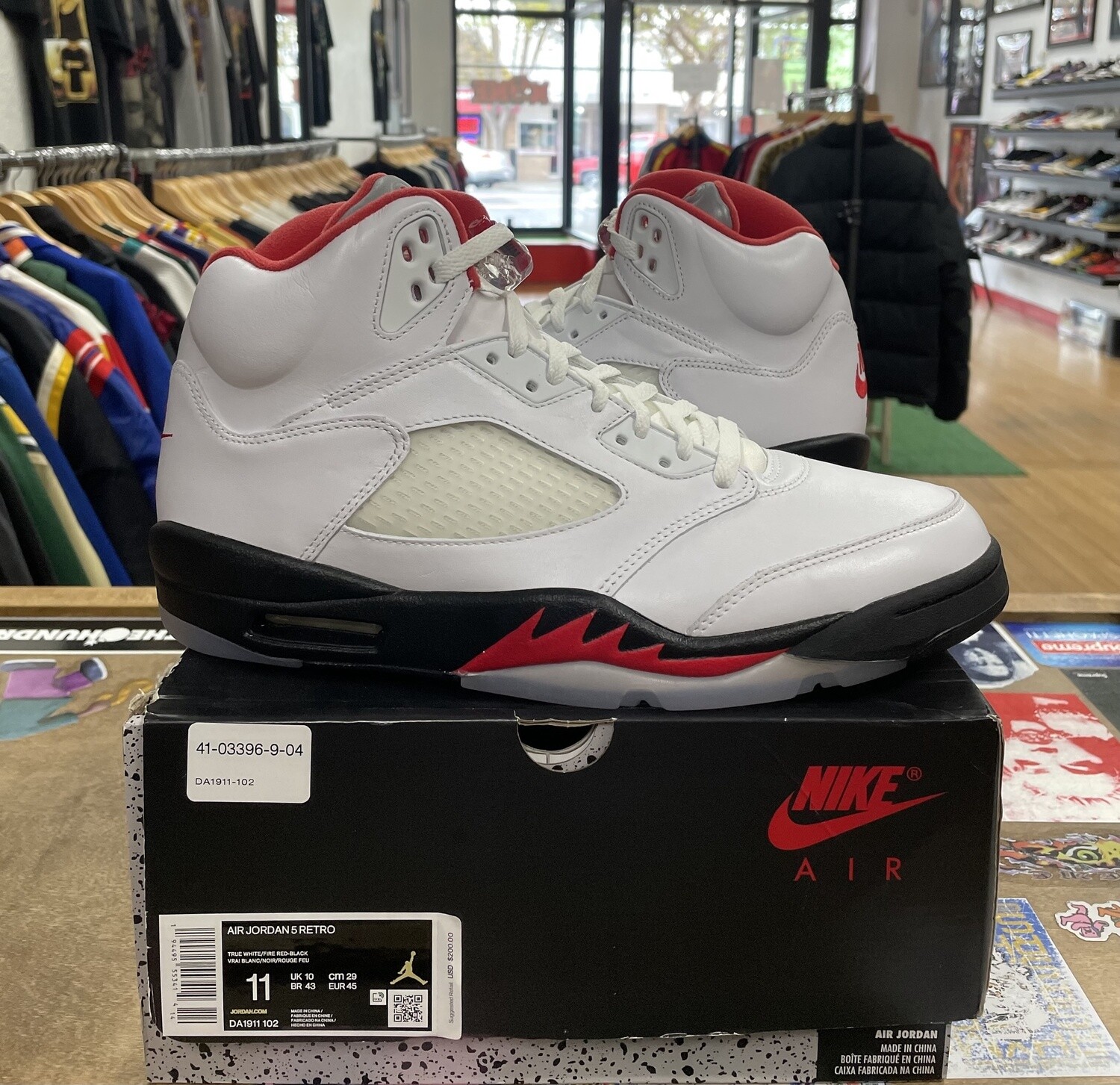 DS Jordan 5 Retro Fire Red Silver Tongue (2020) Size 11