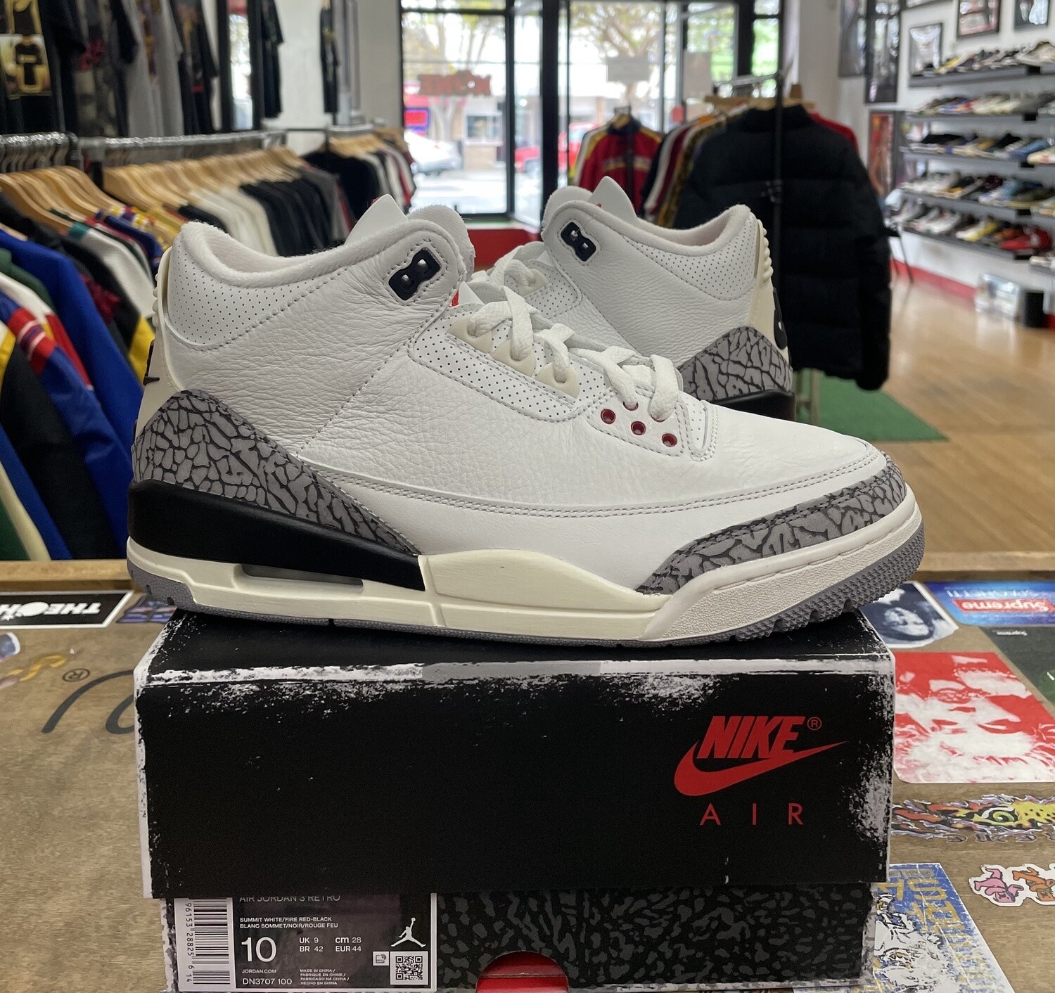 DS Jordan 3 Retro White Cement Reimagined Size 10