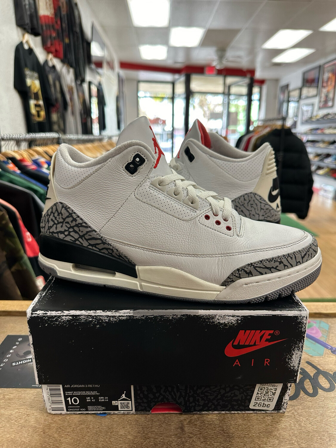 Pre-Owned Jordan 3 White Cement Reimagined Size 10