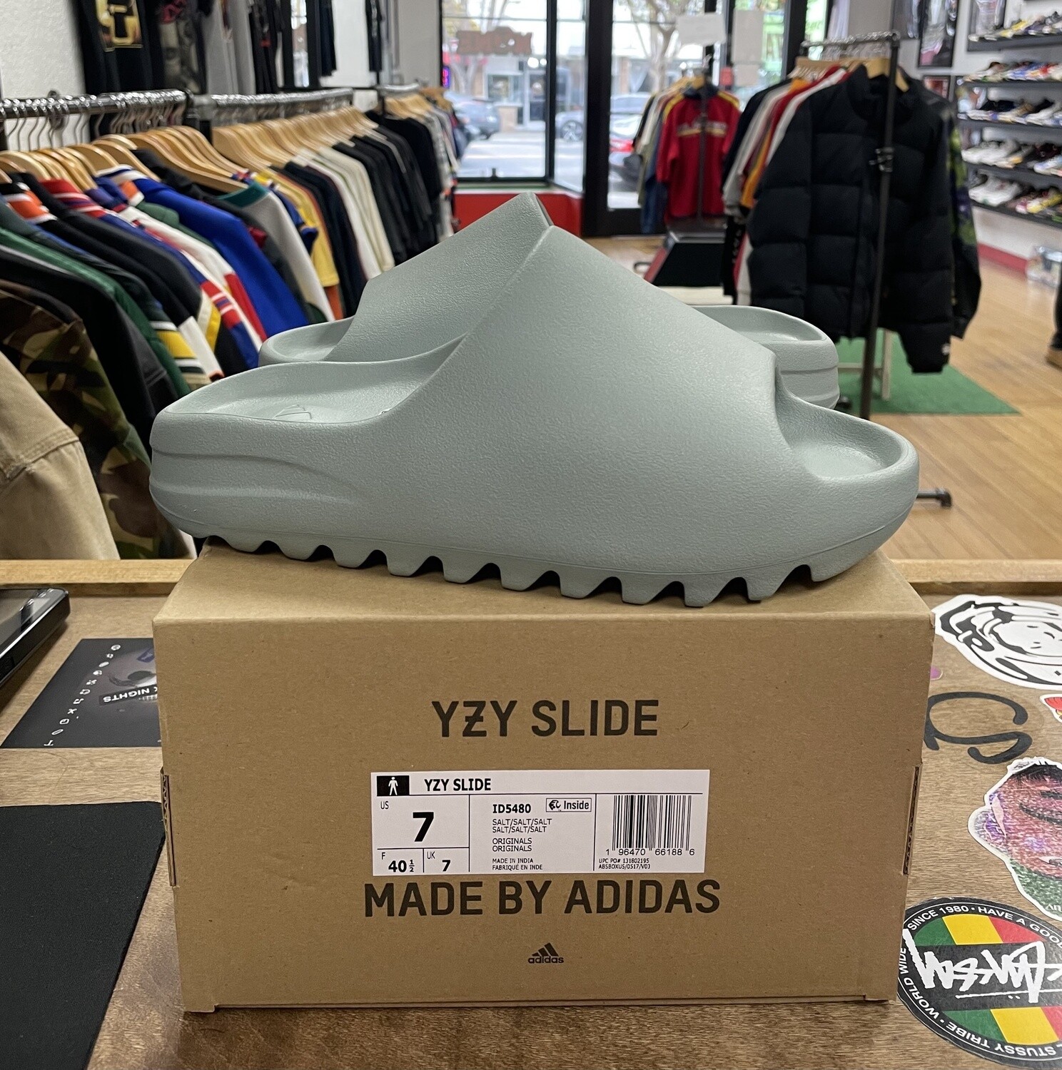 DS Adidas Yeezy Slide Salt Size 7