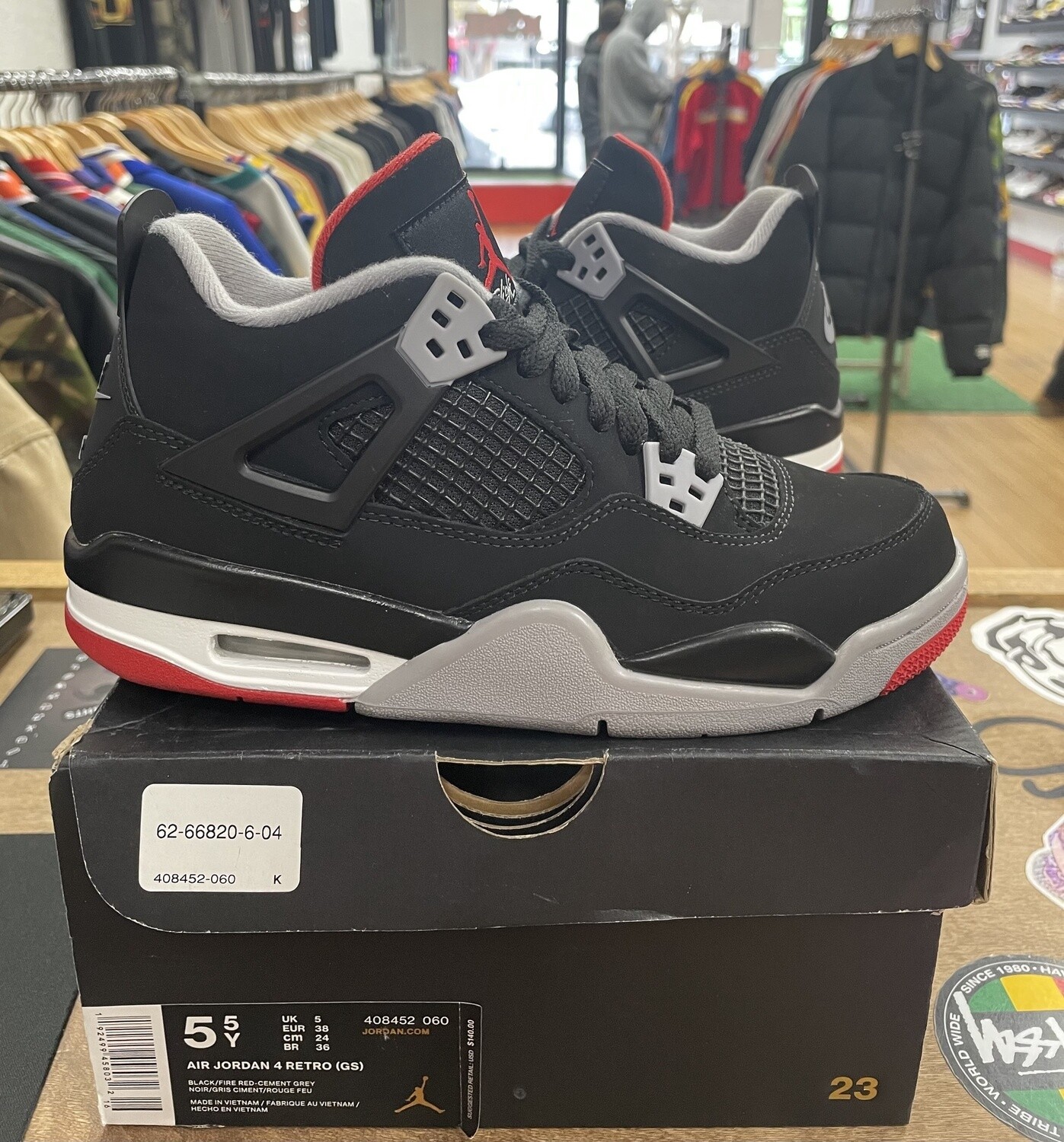 Pre Owned Jordan 4 Retro Bred Size 5.5Y (2019)(GS)
