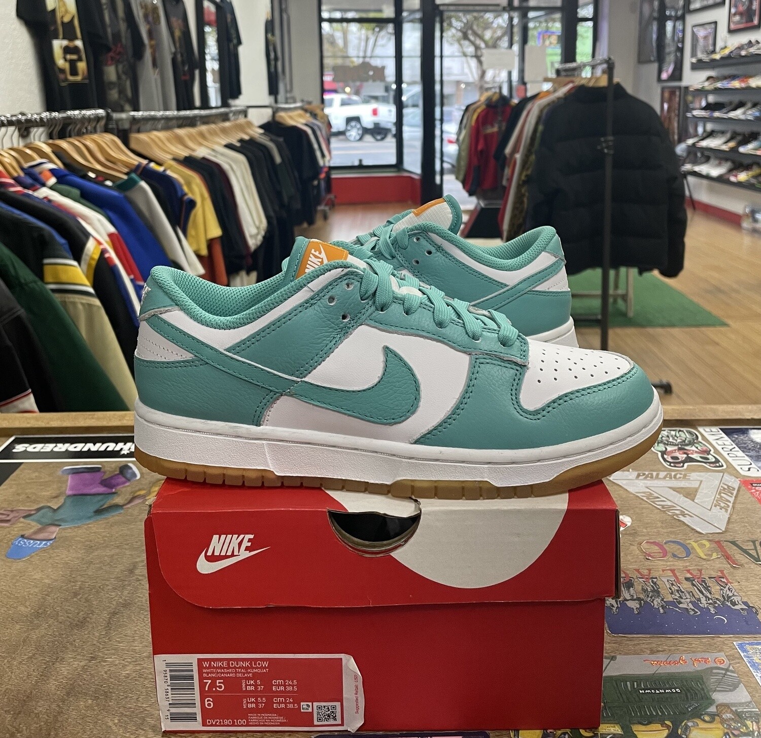 DS Nike Dunk Low Teal Zeal Size 7.5W