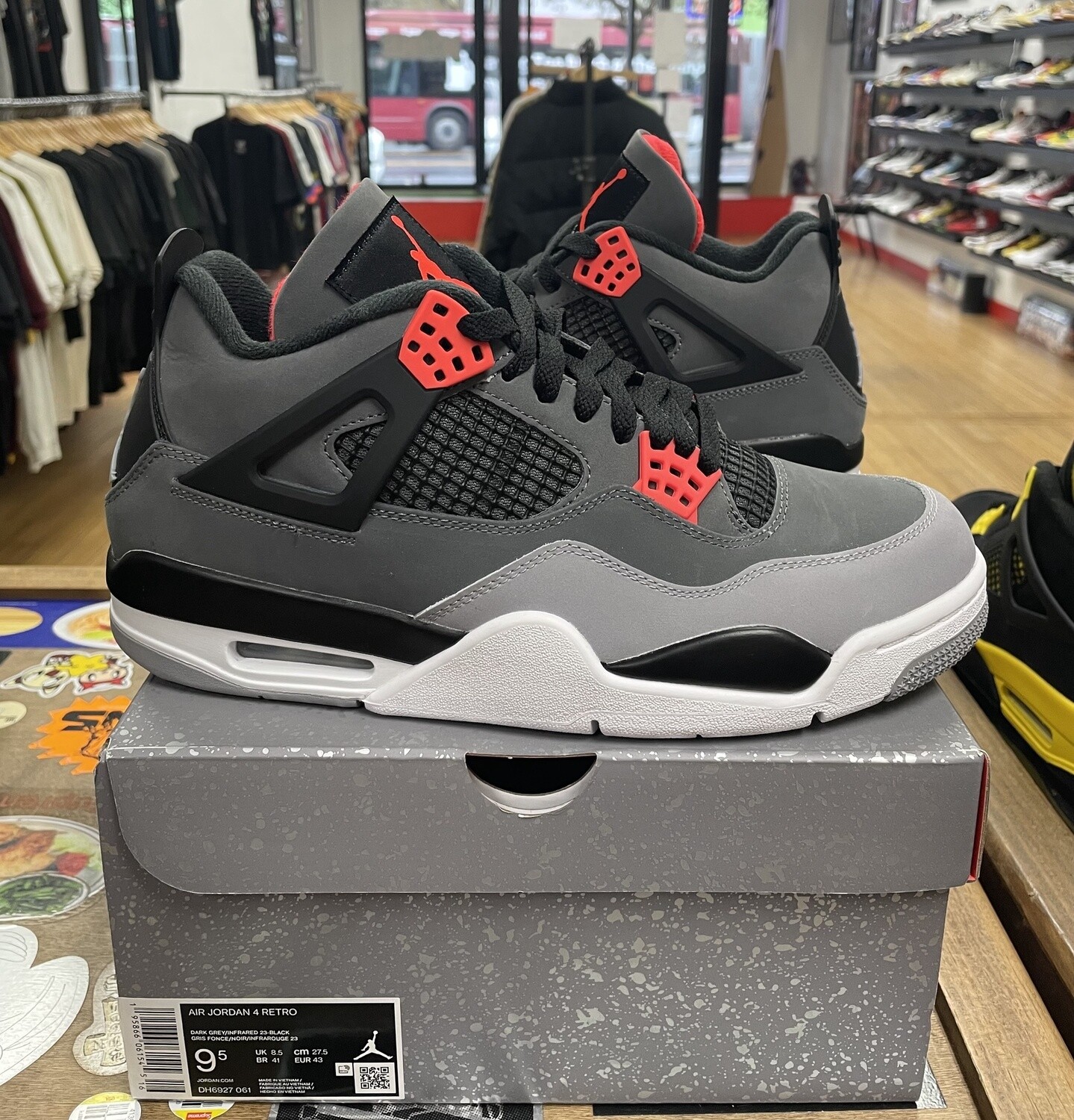 Ds Jordan 4 Infrared Size 9.5