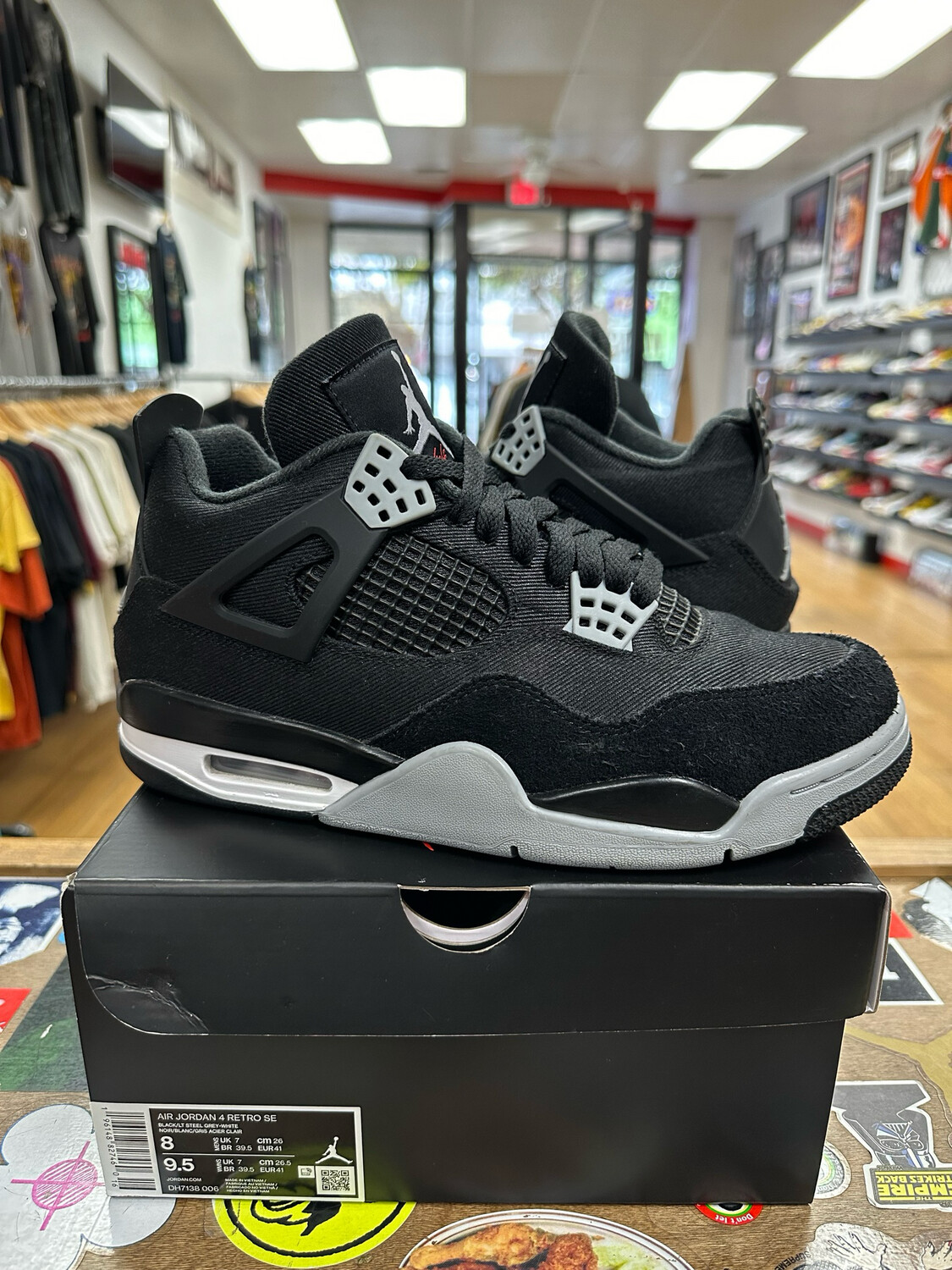 Pre Owned Jordan 4 Retro SE Black Canvas Size 8