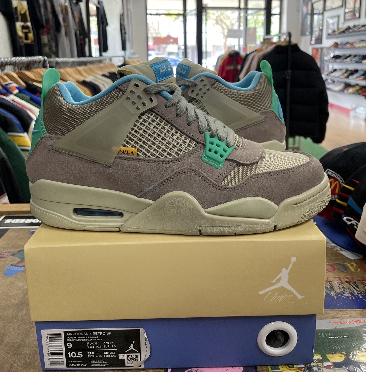 Pre Owned Jordan 4 Retro SP Union Taupe Haze Size 9