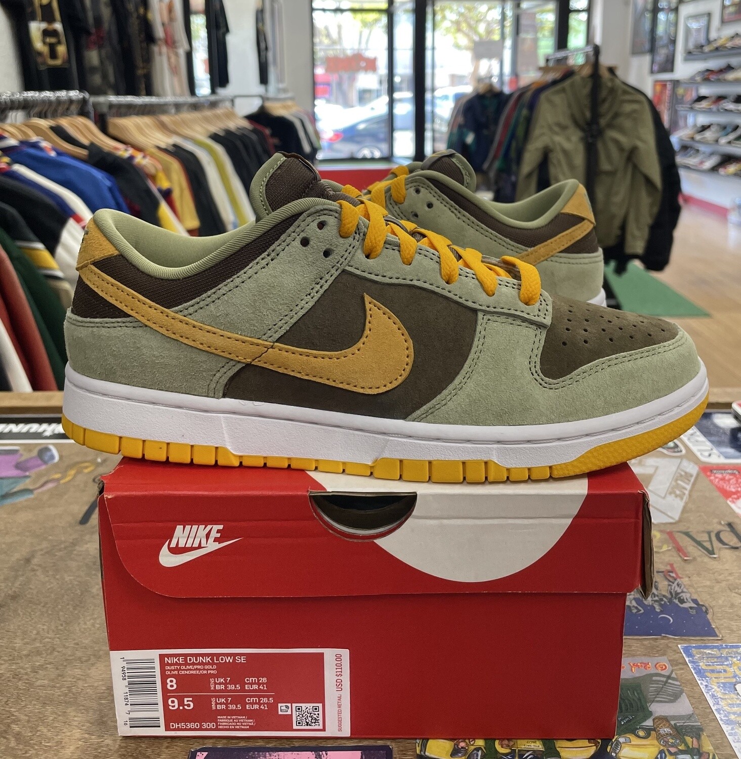 DS Nike Dunk Low Dusty Olive (2021/2023) Size 8
