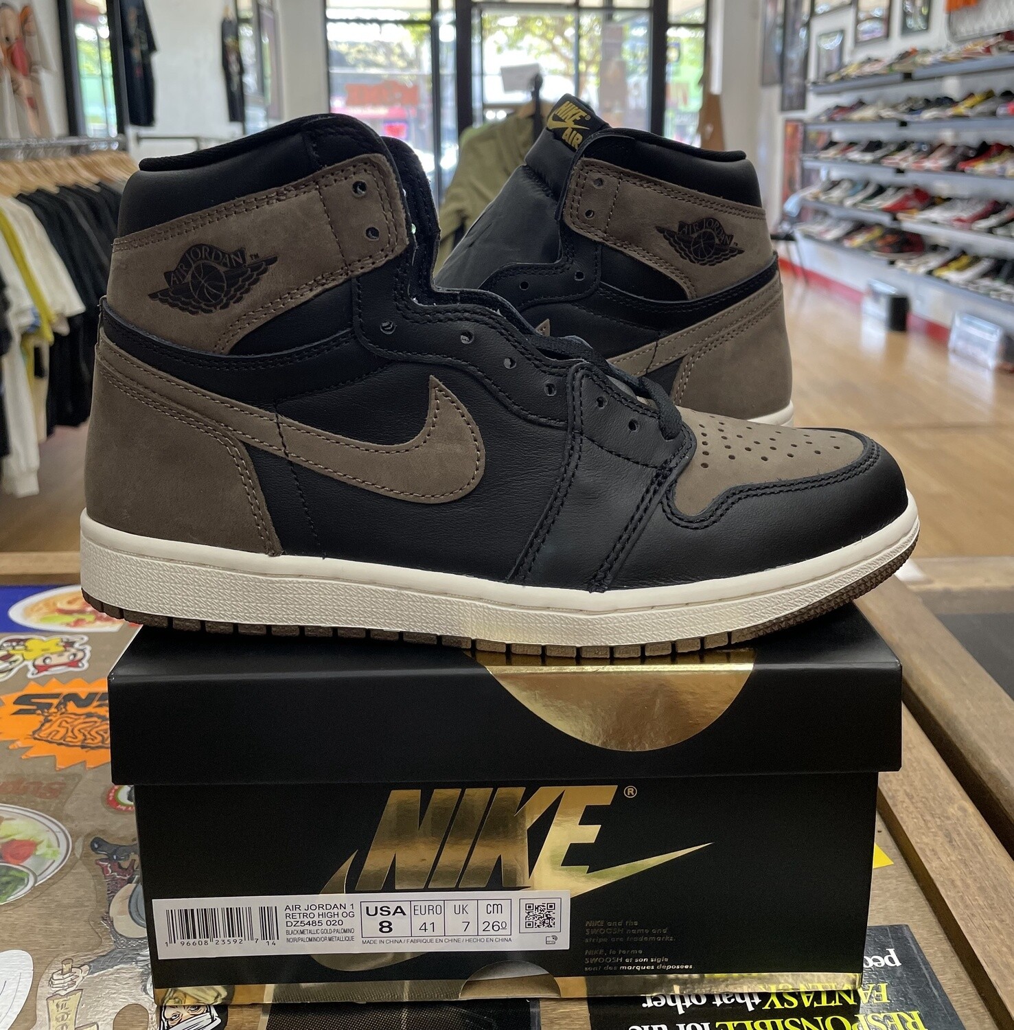 DS Jordan 1 Retro High OG Palomino Size 8