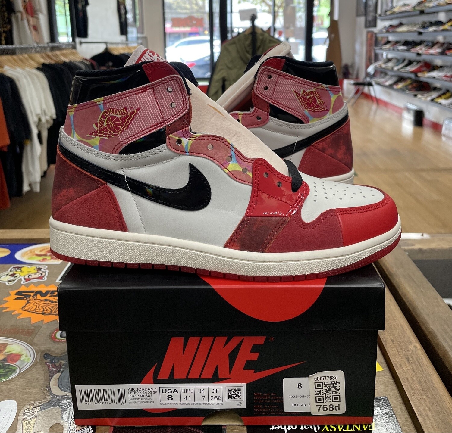 DS Jordan 1 Retro High OG Across The Spider-Verse Size 8
