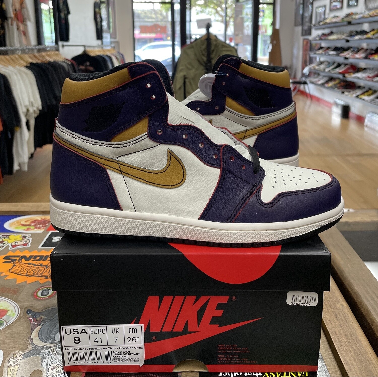 DS Jordan 1 Retro High OG Defiant SB La to Chicago Size 8