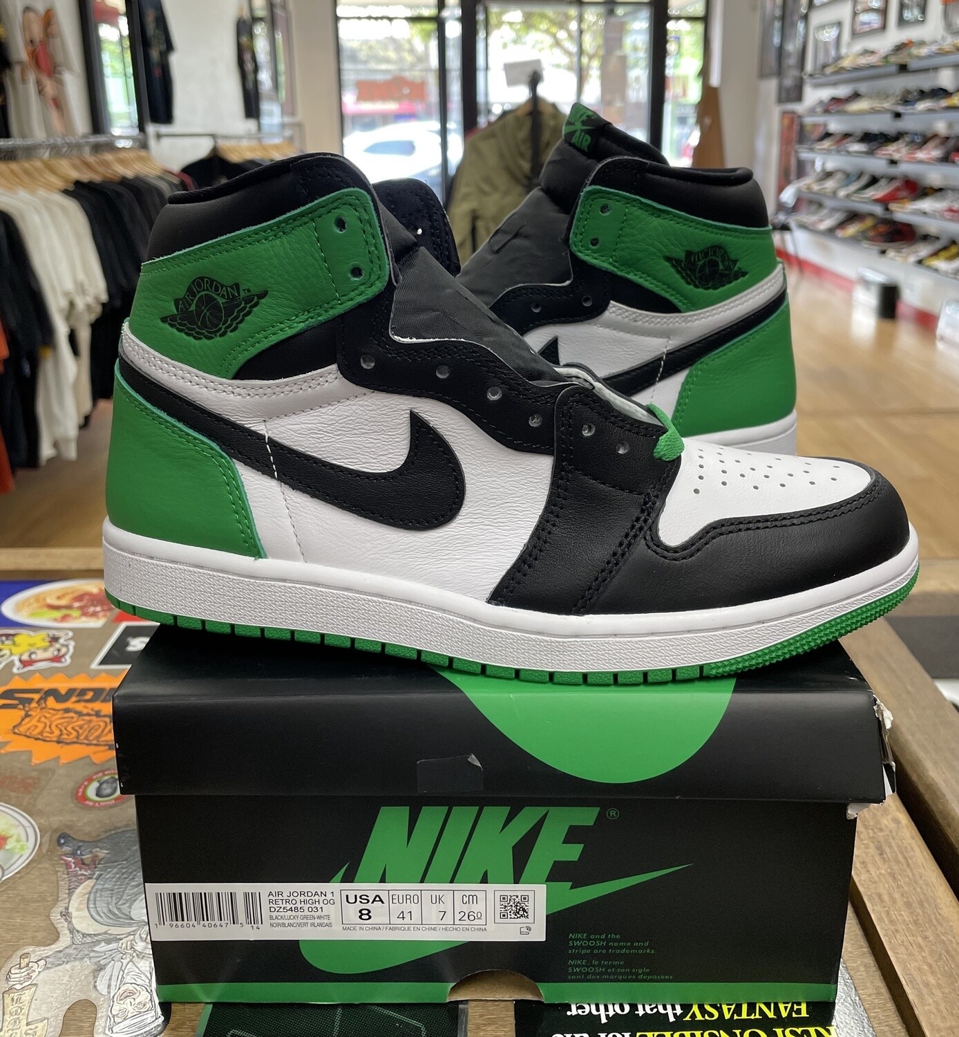 DS Jordan 1 Retro High OG Lucky Green Size 8