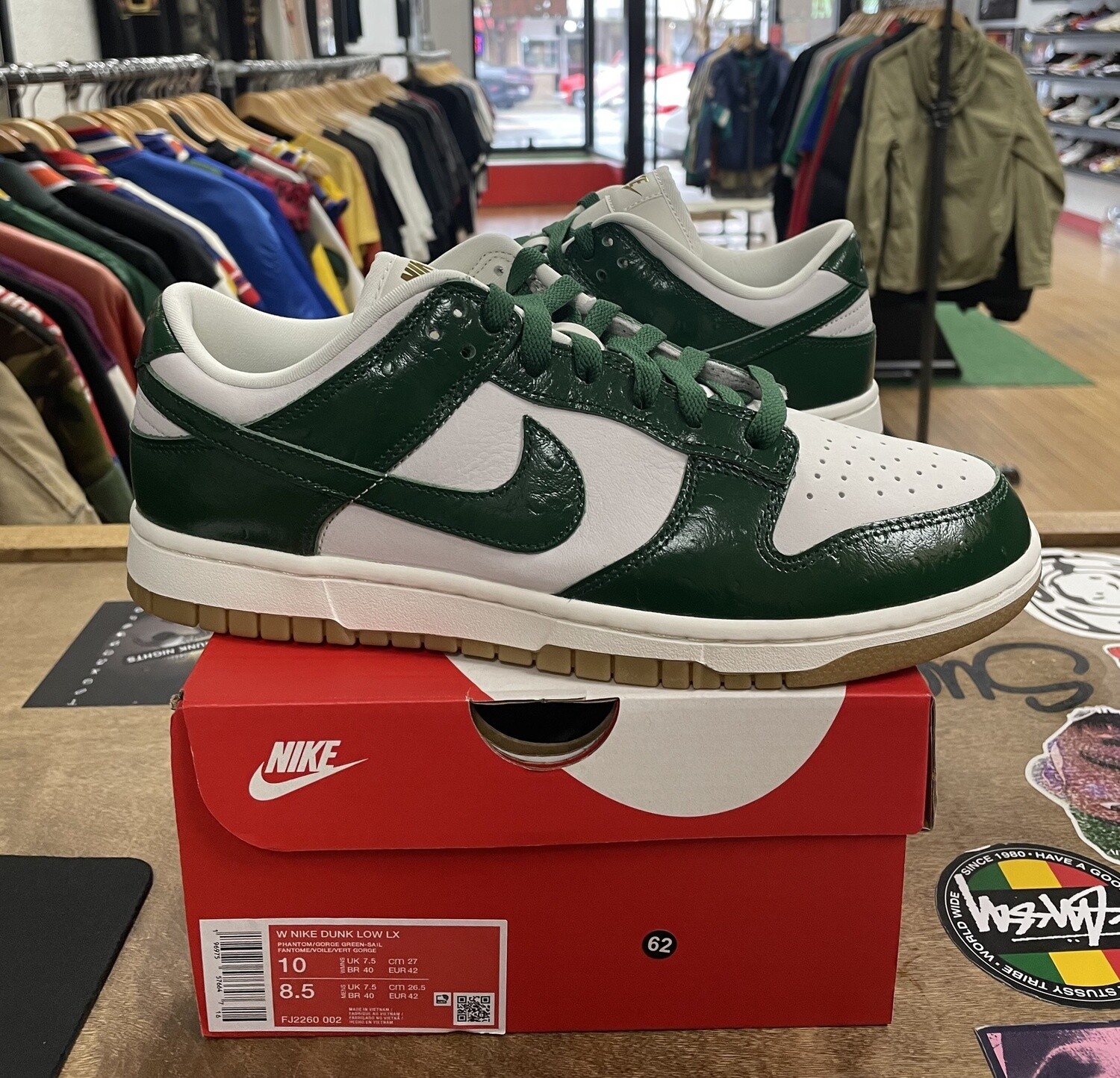 DS Nike Dunk Low LX Gorge Green Ostrich Size 10W