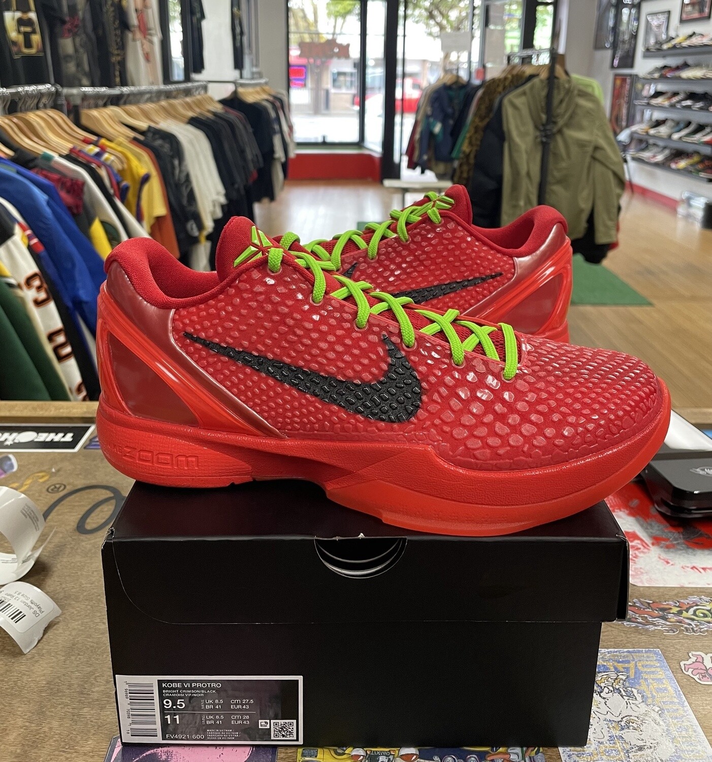 DS Nike Kobe 6 Protro Reverse Grinch Size 9.5