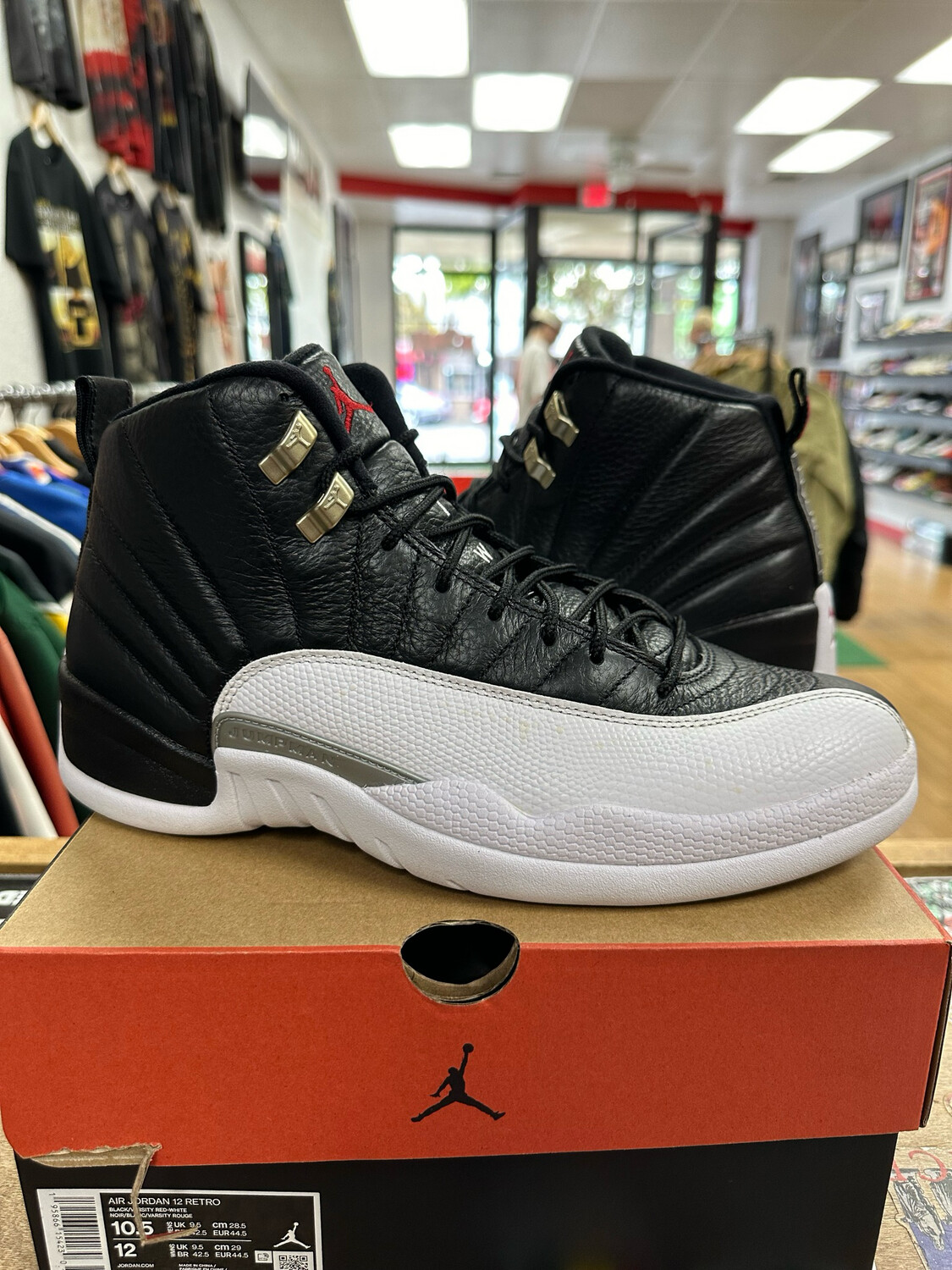 Pre-Owned Jordan 12 Playoff Size 10.5