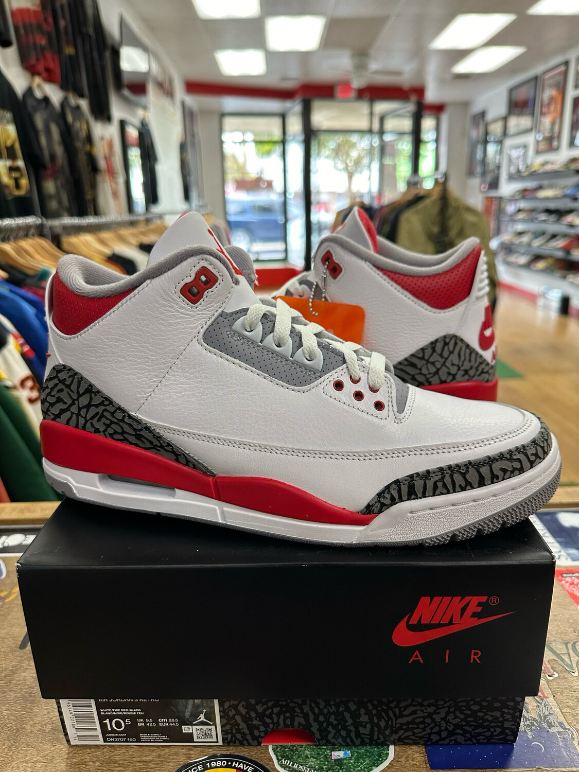 Ds Jordan 3 Fire Red Size 10.5