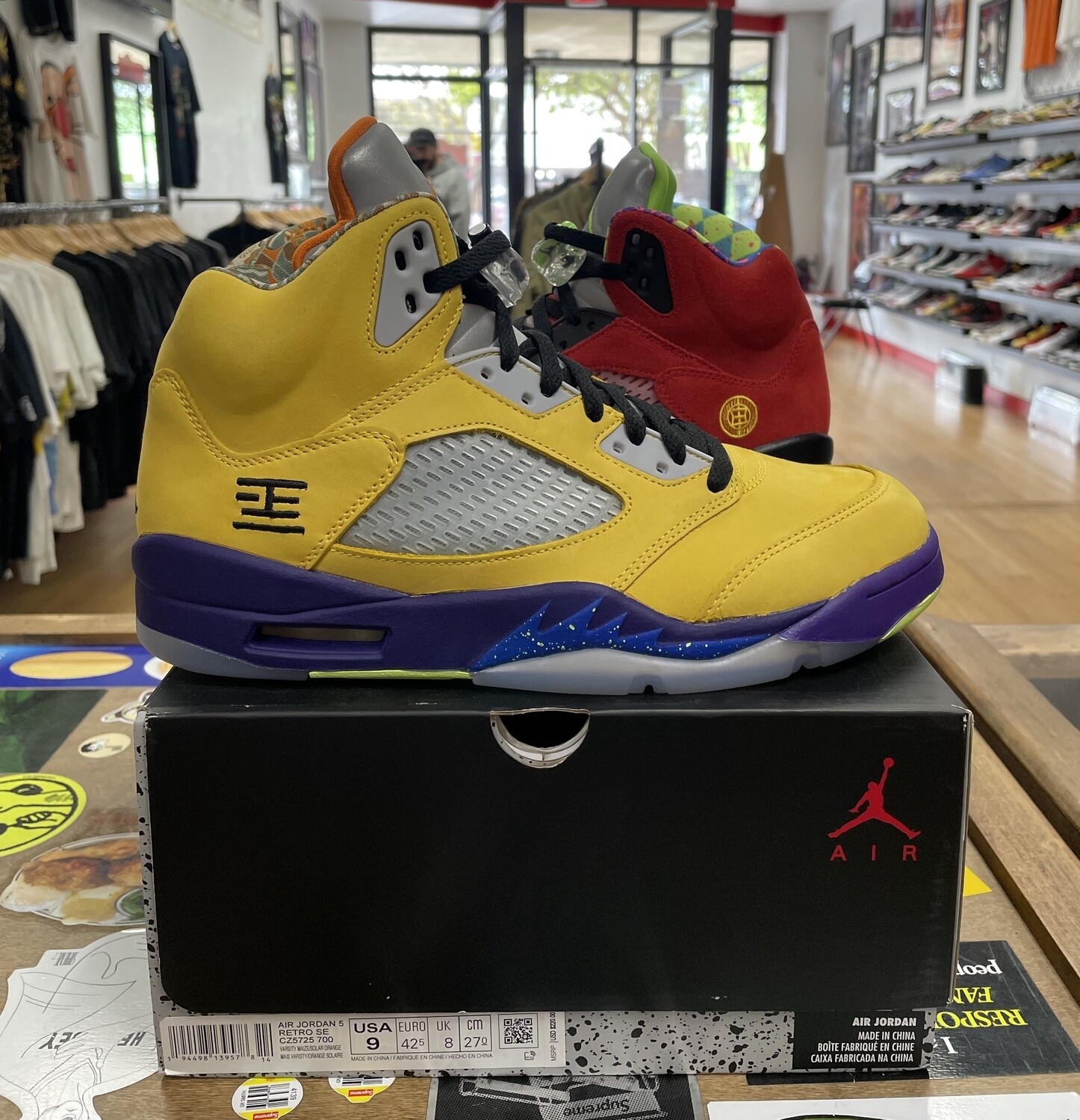 DS Jordan 5 Retro What The Size 9