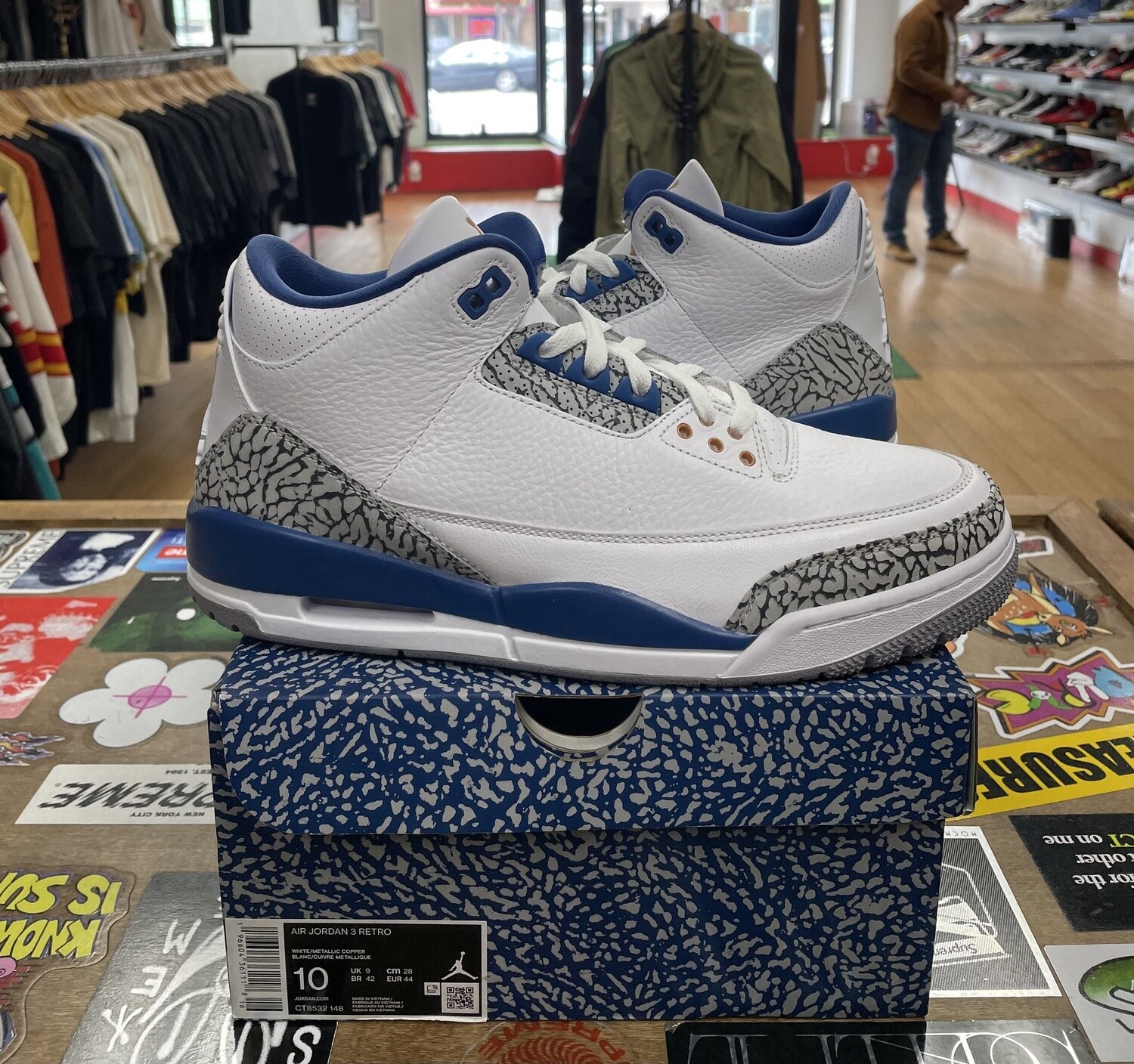 DS Air Jordan 3 Retro Wizards Size 10
