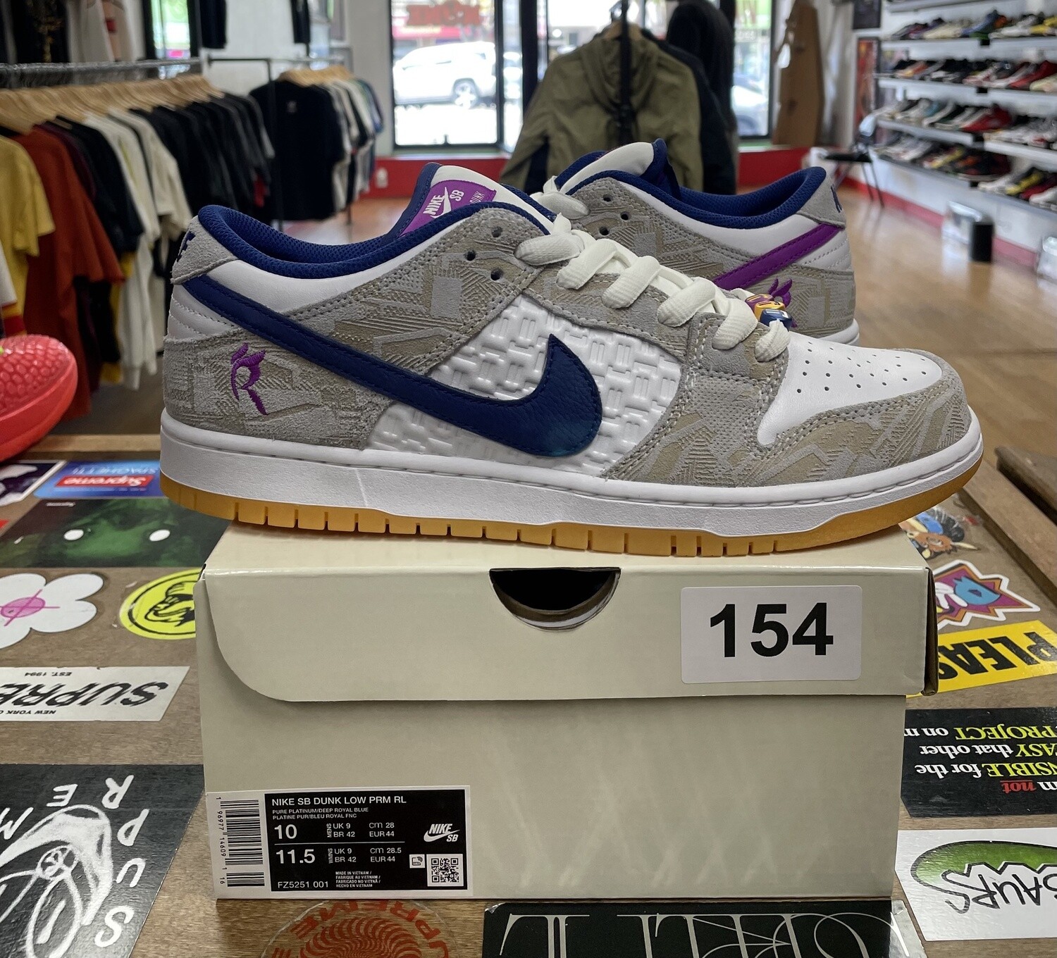 DS Nike SB Dunk Low Rayssa Leal Size 10
