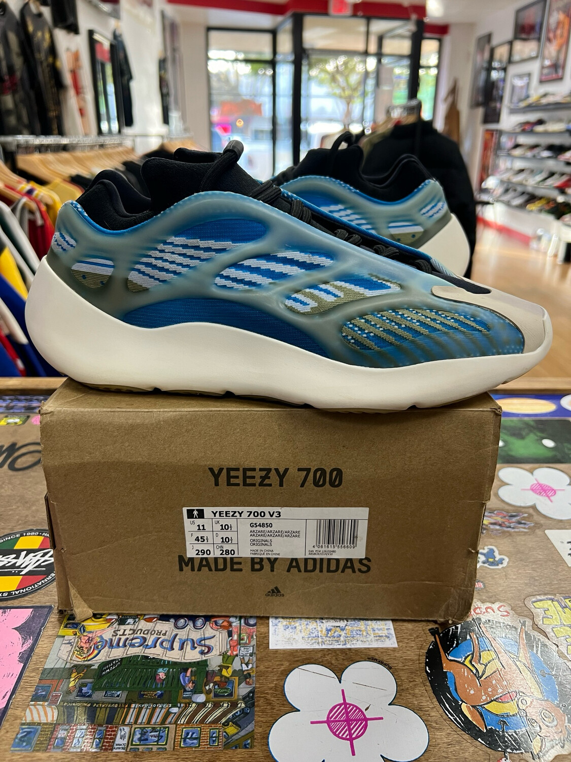 Pre-Owned Yeezy 700 Azael Size 11