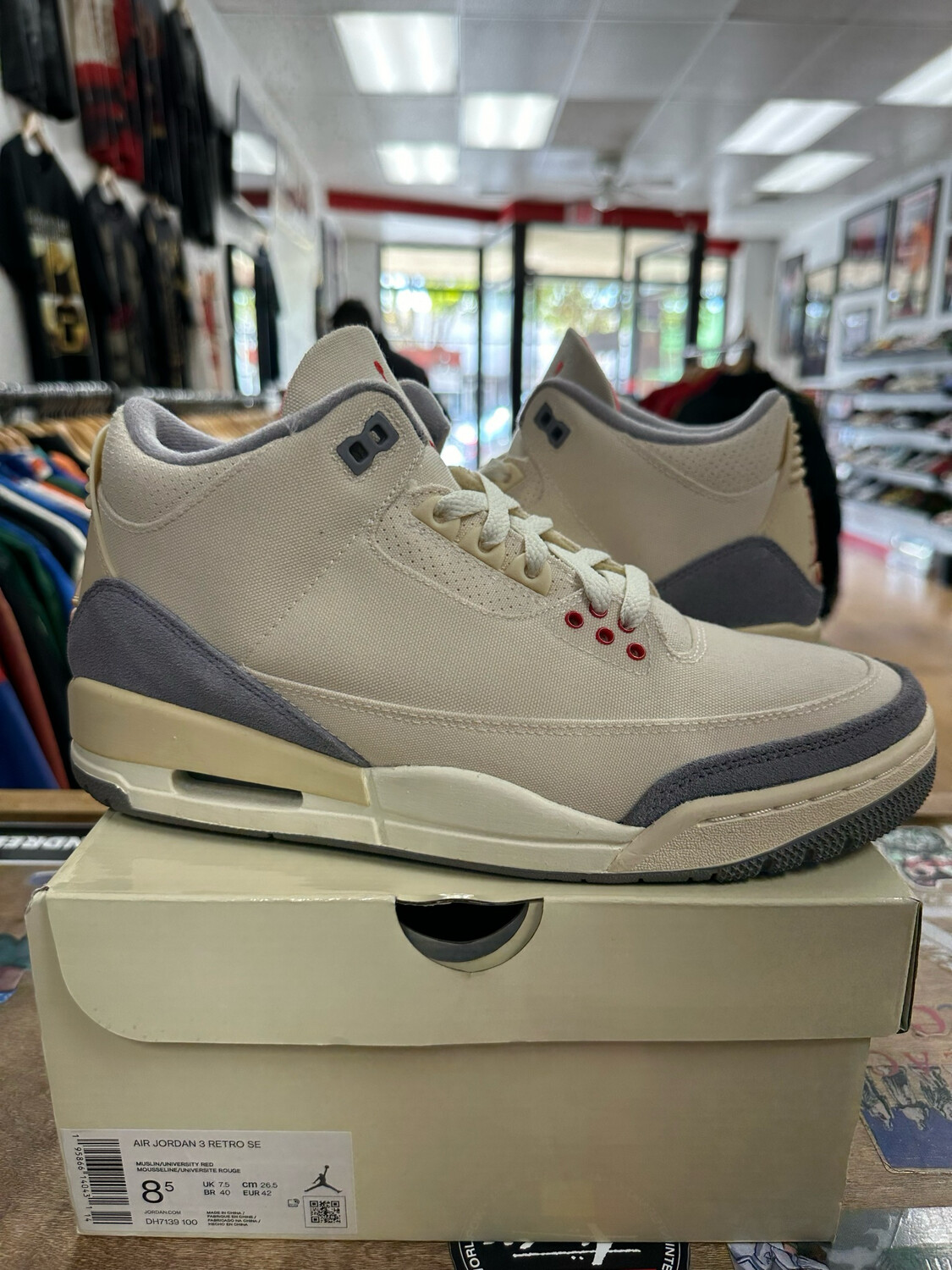Pre Owned Jordan 3 Retro Muslin Size 8.5