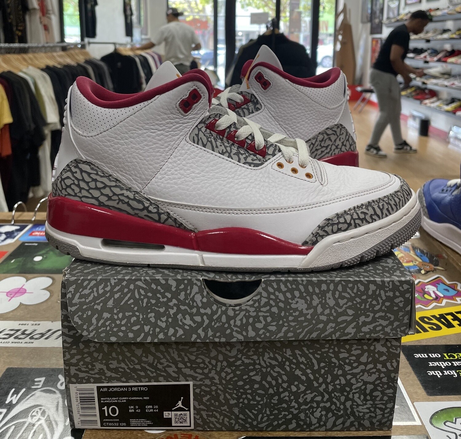 Jordan 3 Cardinal Pre Owned Size 10