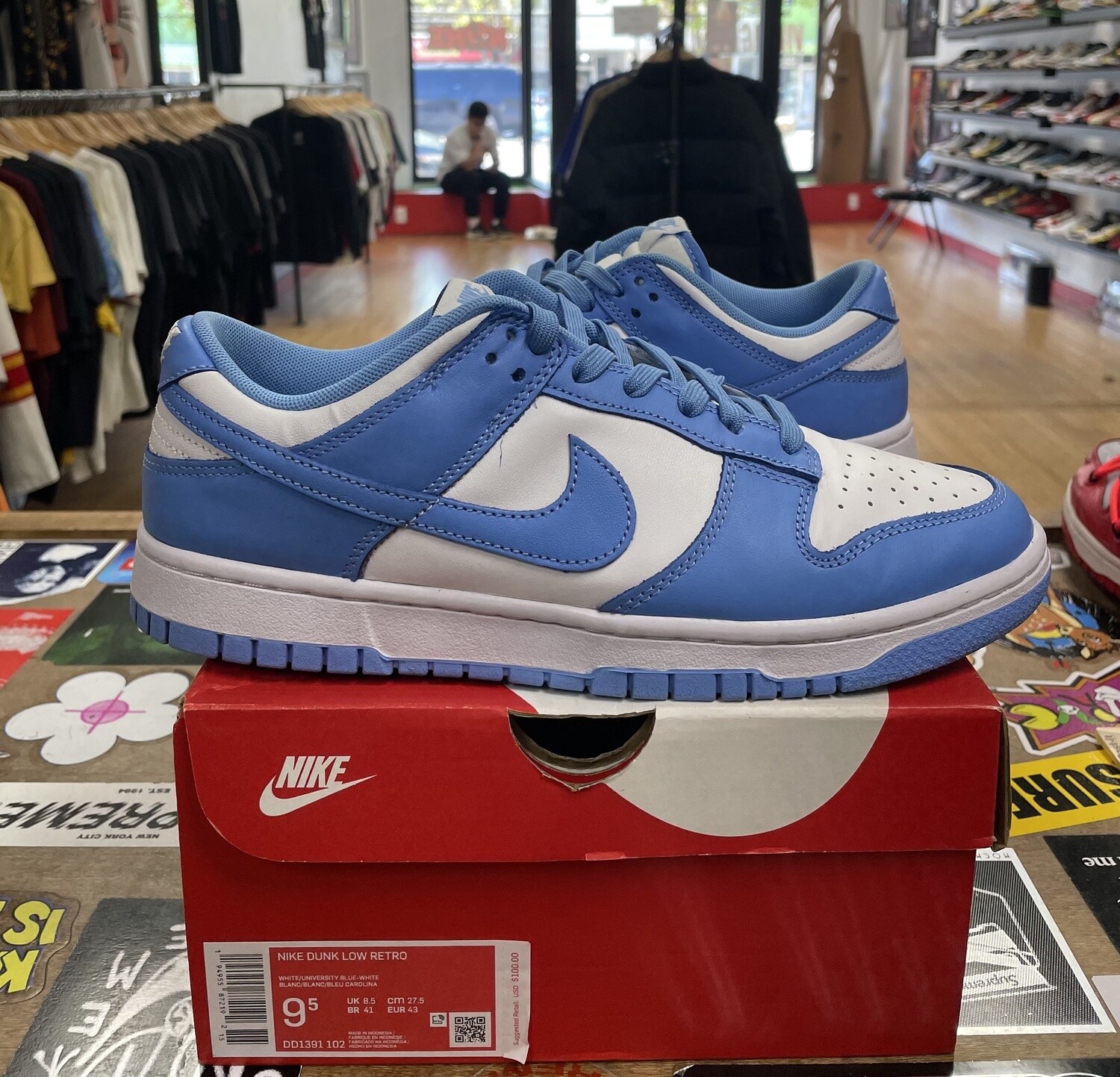 Pre-Owned Nike Dunk Low Unc Size 9.5