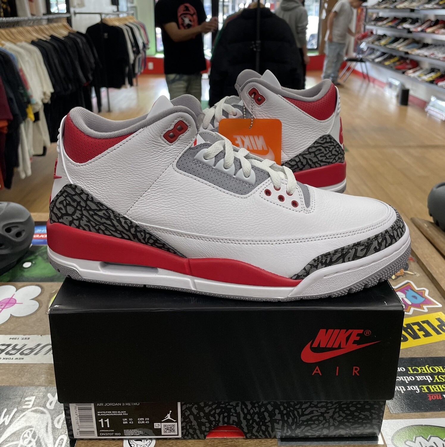 DS Jordan 3 Retro Fire Red (2022) Size 11