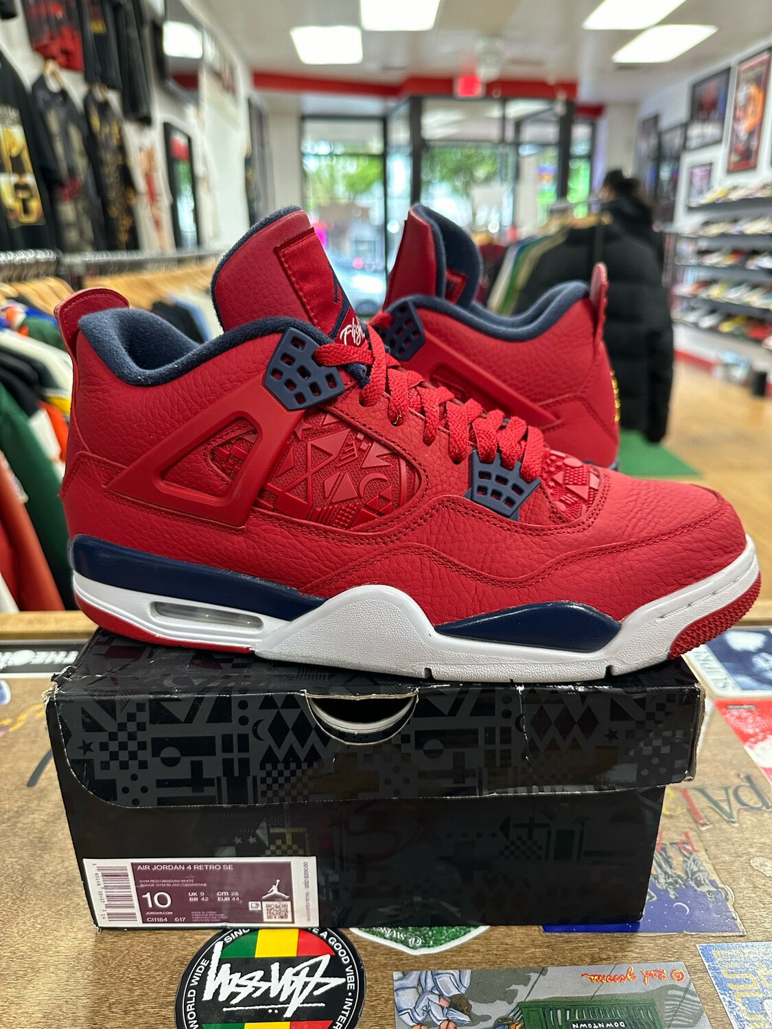 Pre-Owned Jordan 4 Fiba Size 10