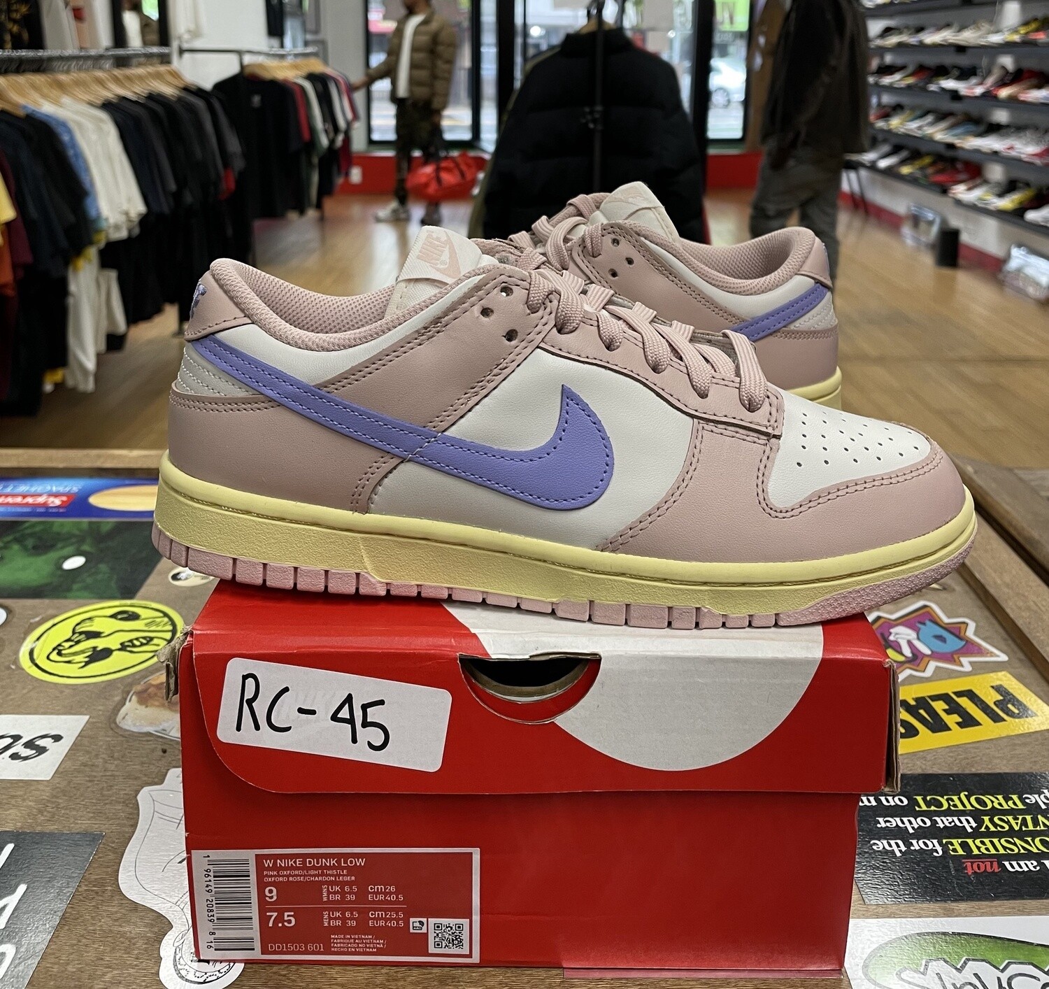 DS Nike Dunk Low Pink Oxford Size 9W