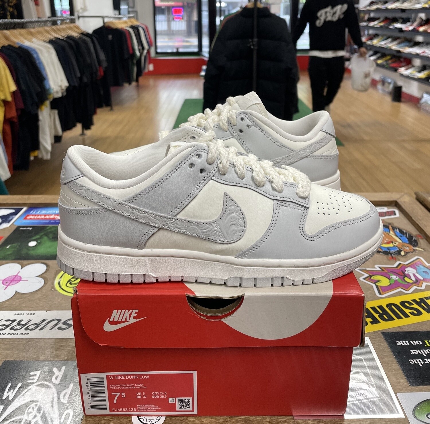 DS Nike Dunk Low Needlework Sail Aura Size 7.5W