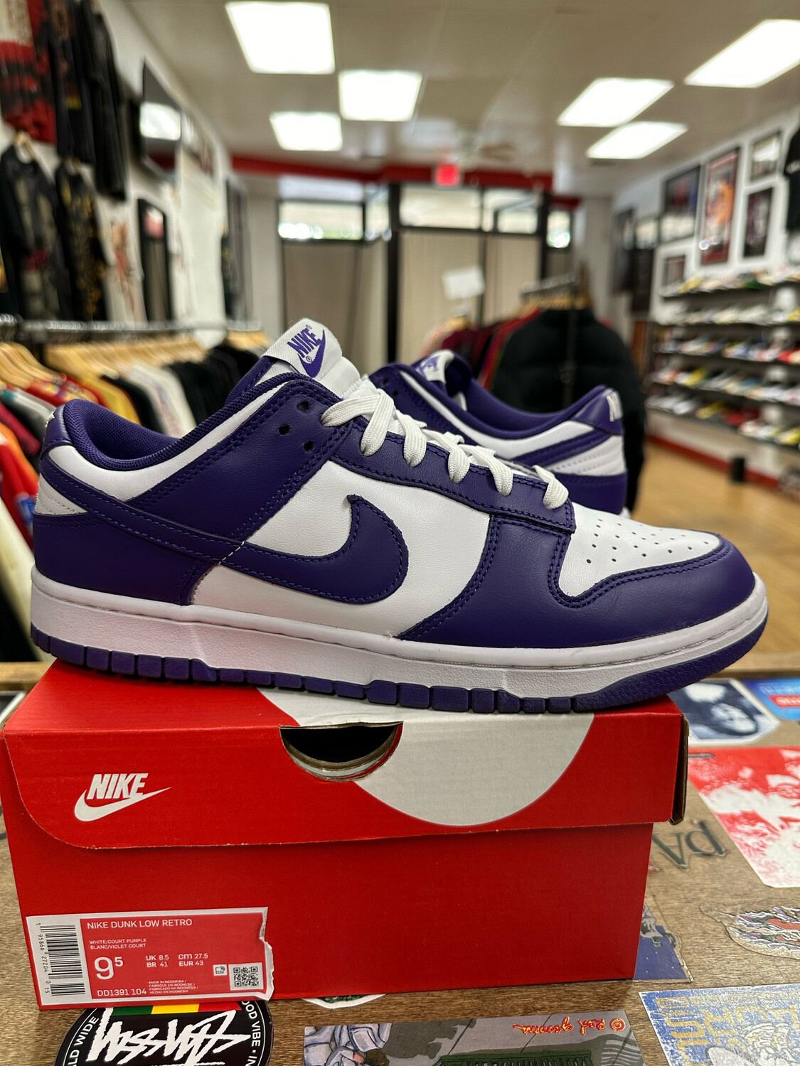 Lightly Used Nike Dunk Championship Court Purple Size 9.5