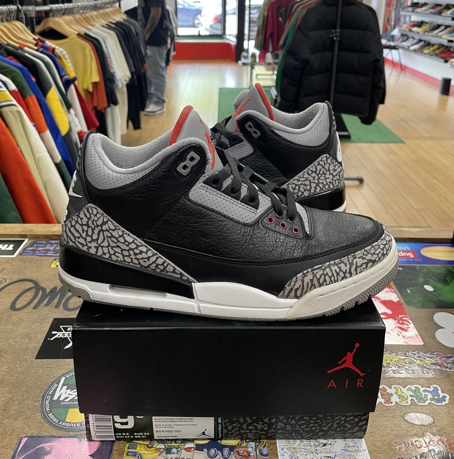 Jordan 3 Black Cement Size 9.5 Pre Owned