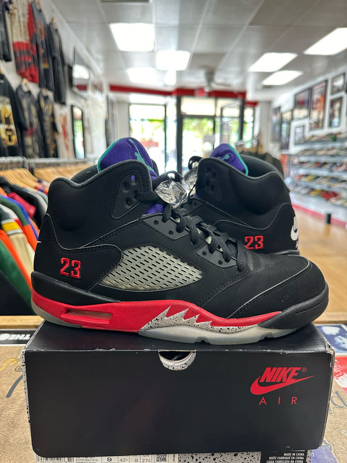 Pre-Owned Jordan 5 Top 3 Size 9