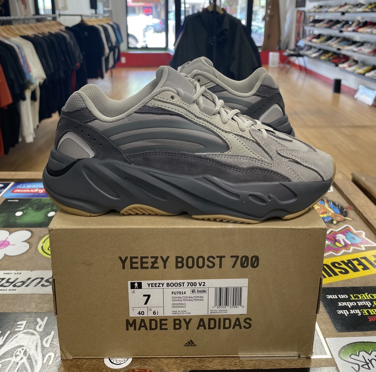 DS Adidas Yeezy Boost 700 V2 Tephra (2019/2023) Size 7