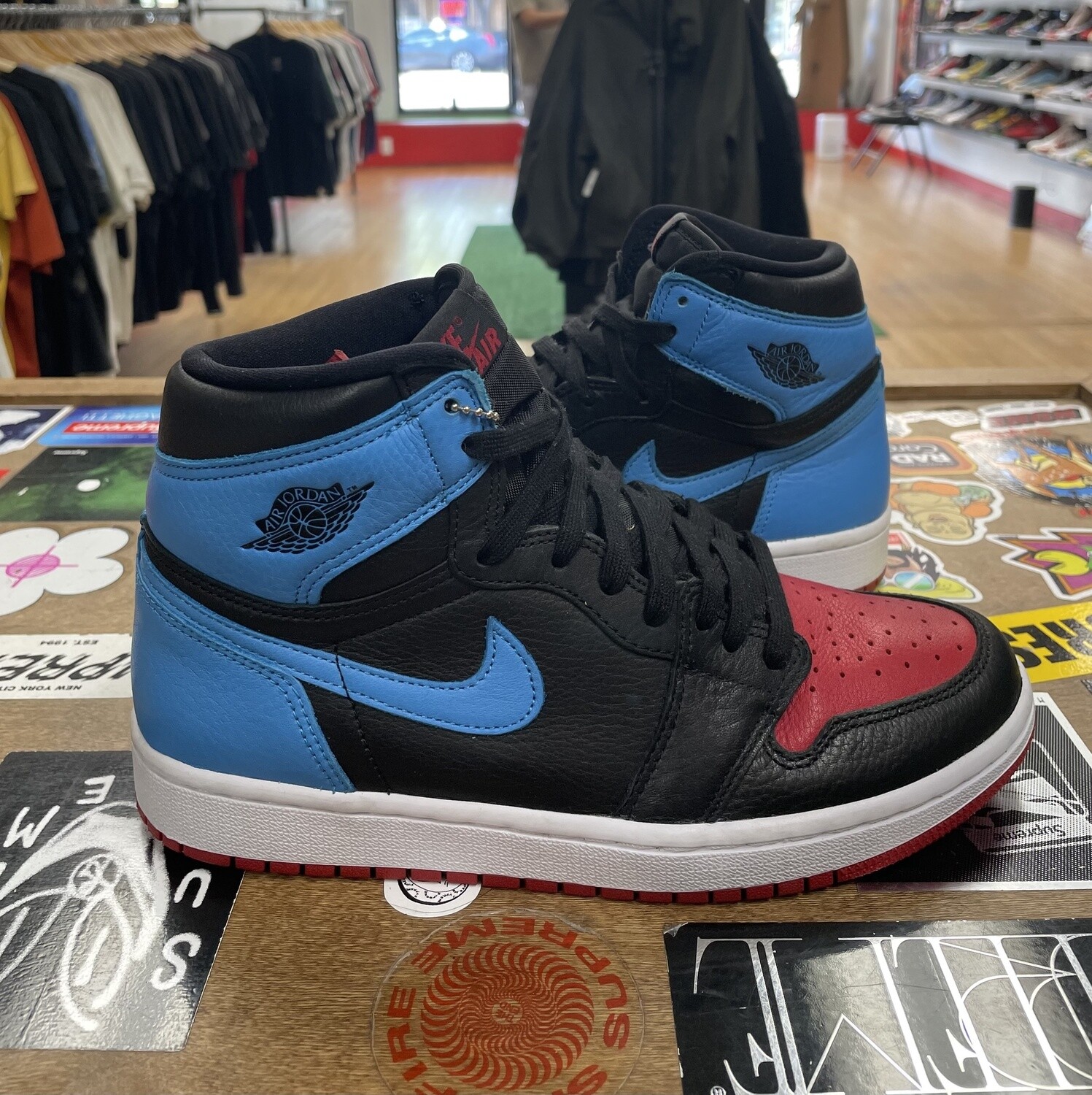 Pre Owned Jordan 1 Retro High OG NC to Chi Size 8W (No Box)