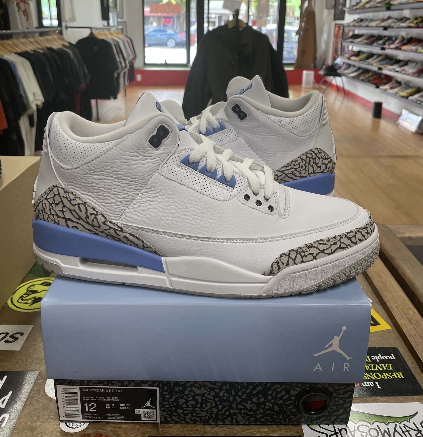 DS Jordan 3 Retro UNC Size 12