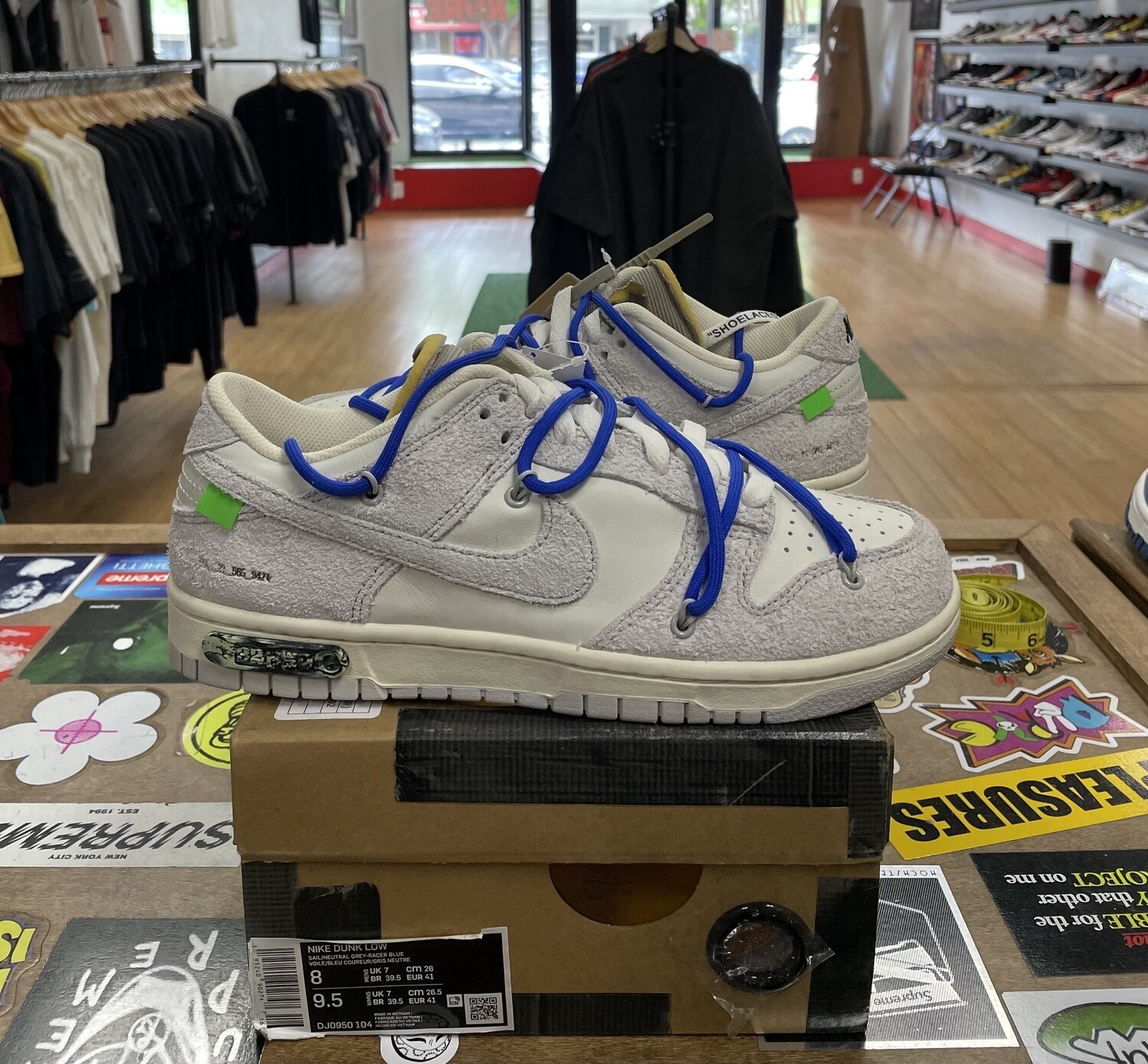 DS Nike Dunk Low Off-White Lot 32 Size 8