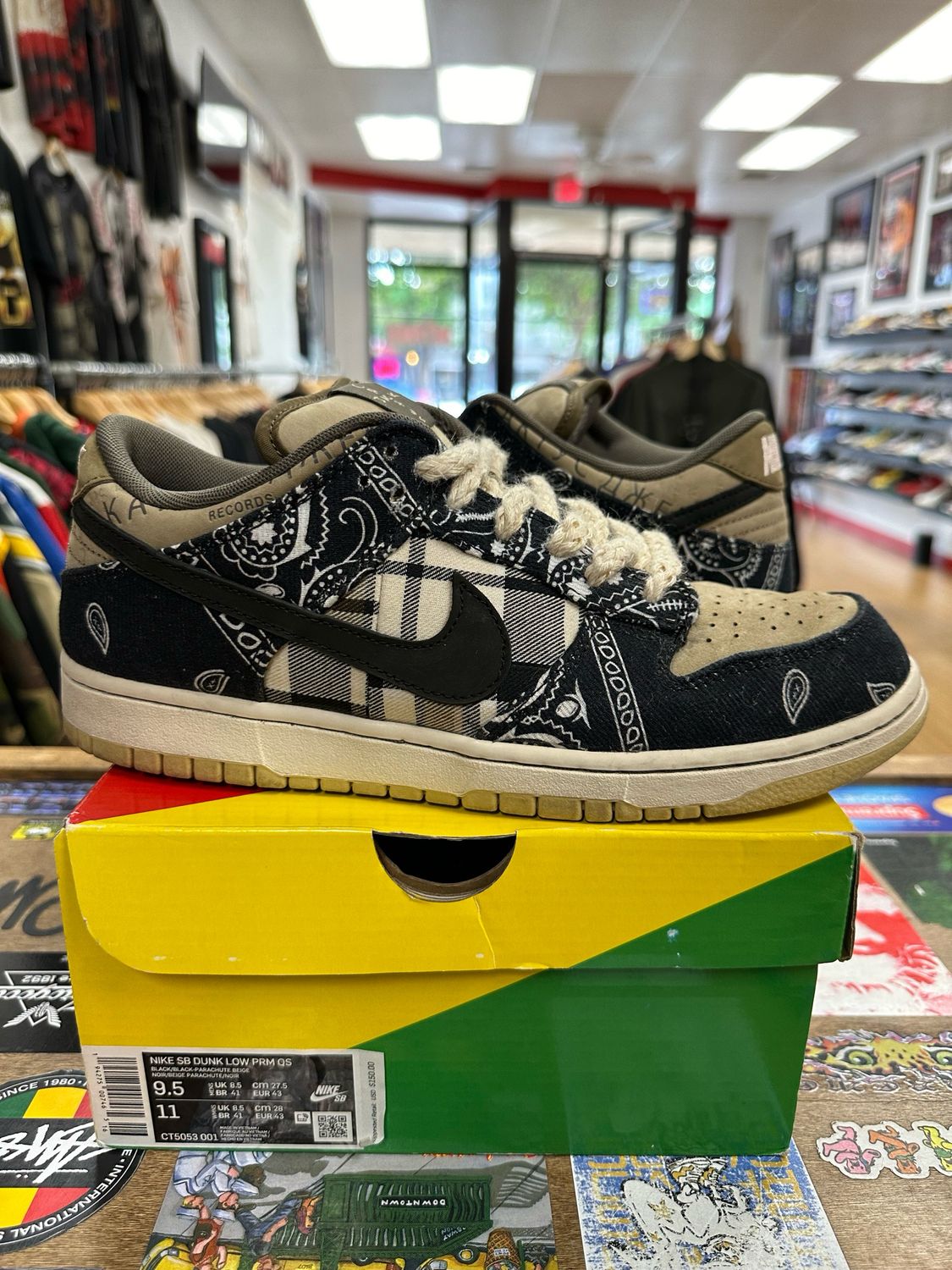 Pre Owned Nike SB Dunk Low Travis Scott Size 9.5