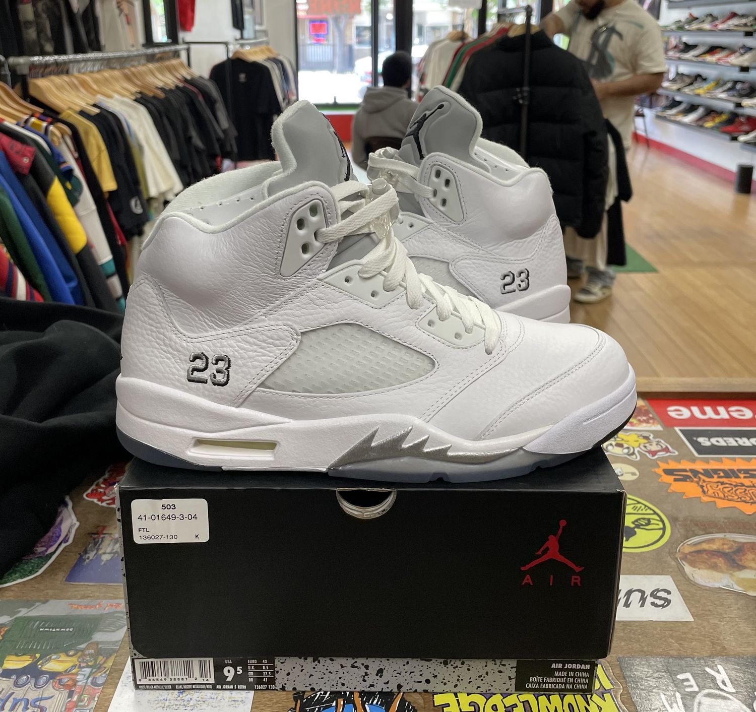 DS Jordan 5 Metallic White(2015) Size 9.5