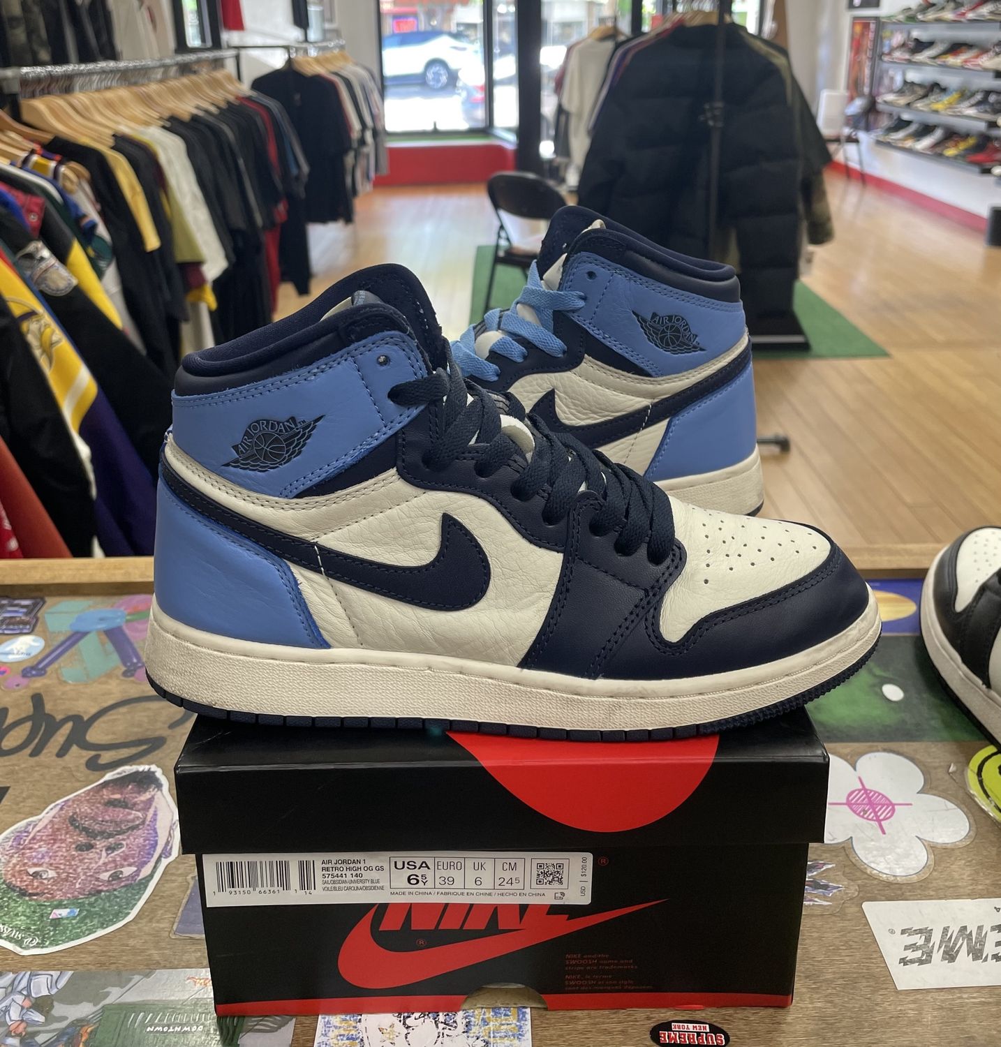 Pre Owned Jordan 1 Retro Obsidian size 6.5Y