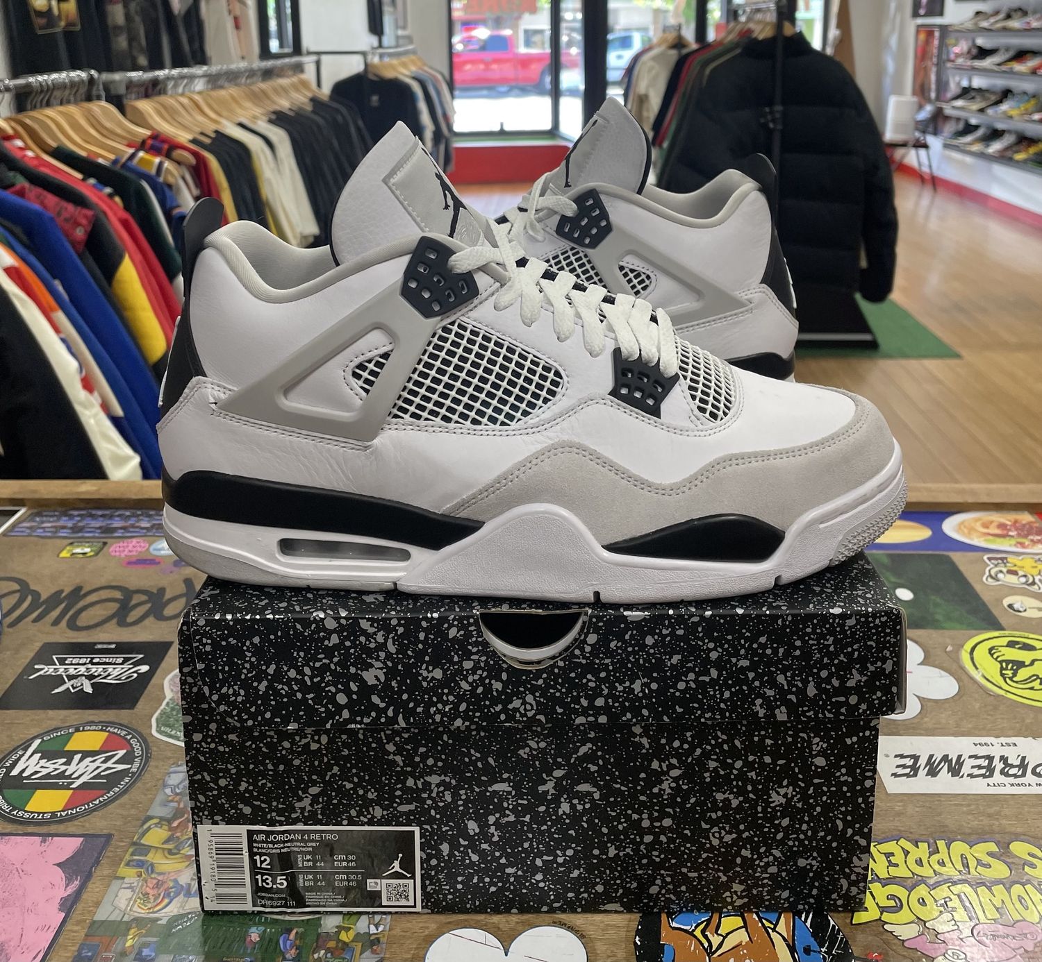 Jordan 4 Retro Military Black Size 12 Pre-Owned